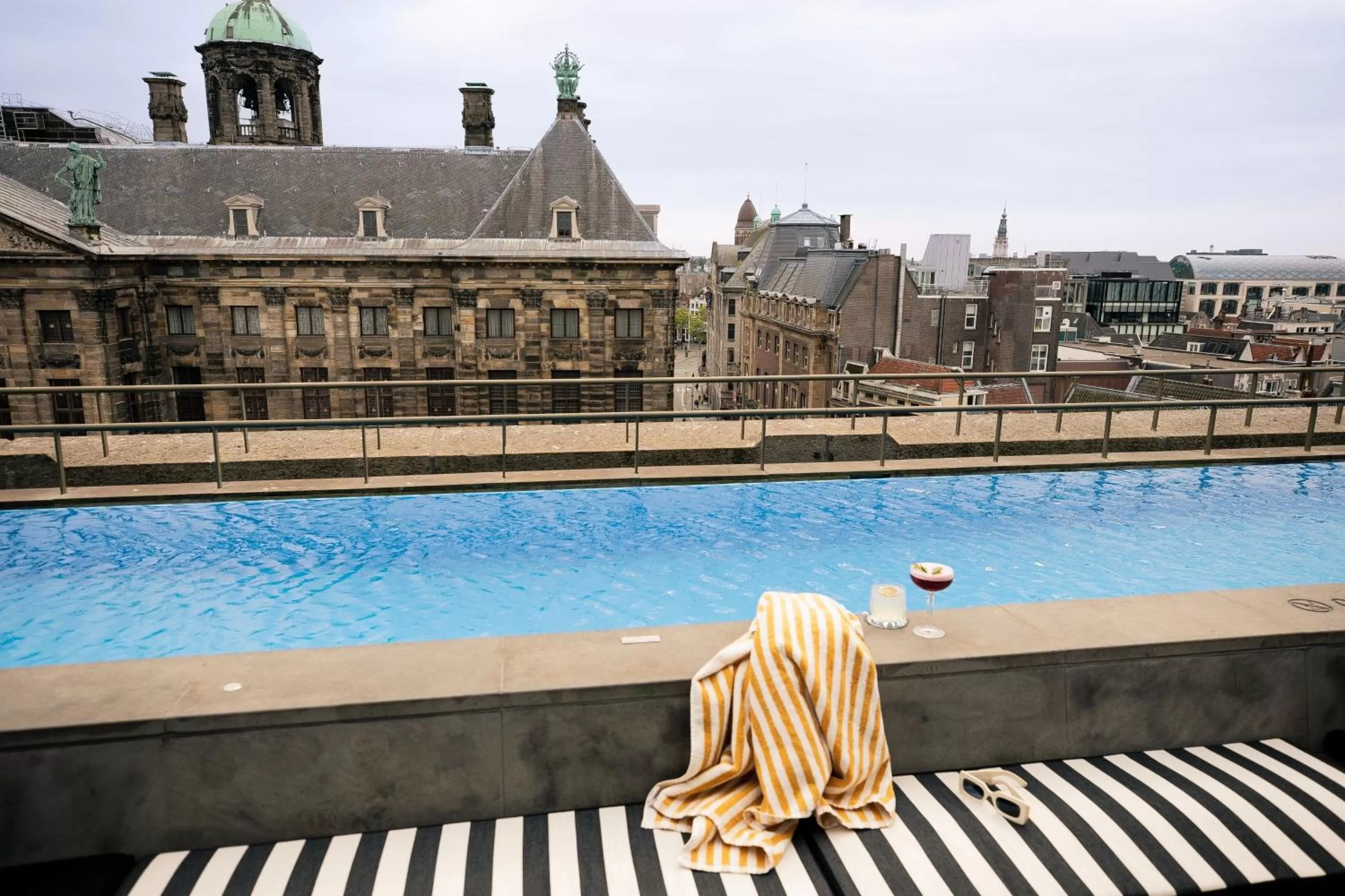 Swimming pool in W Amsterdam