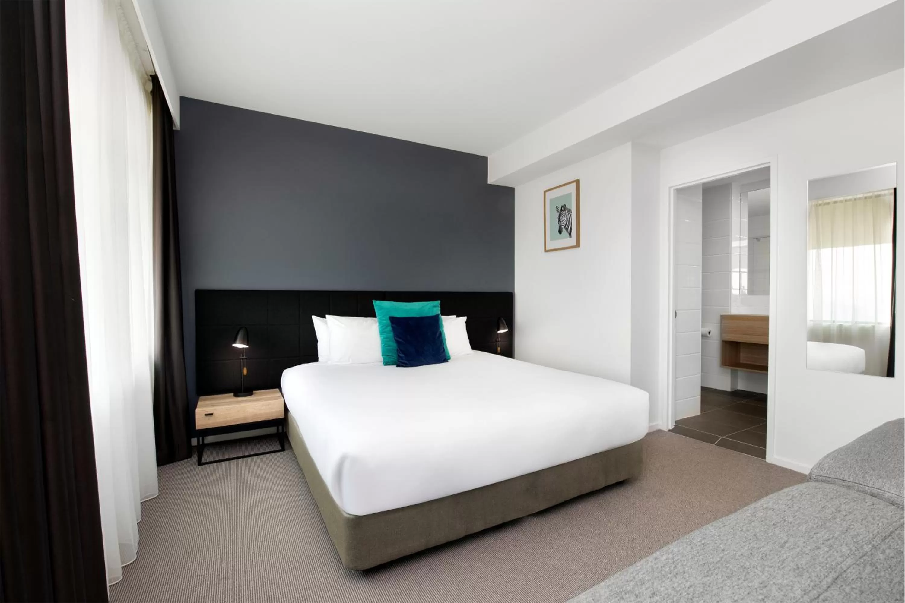 Bedroom, Bed in Mantra MacArthur Hotel