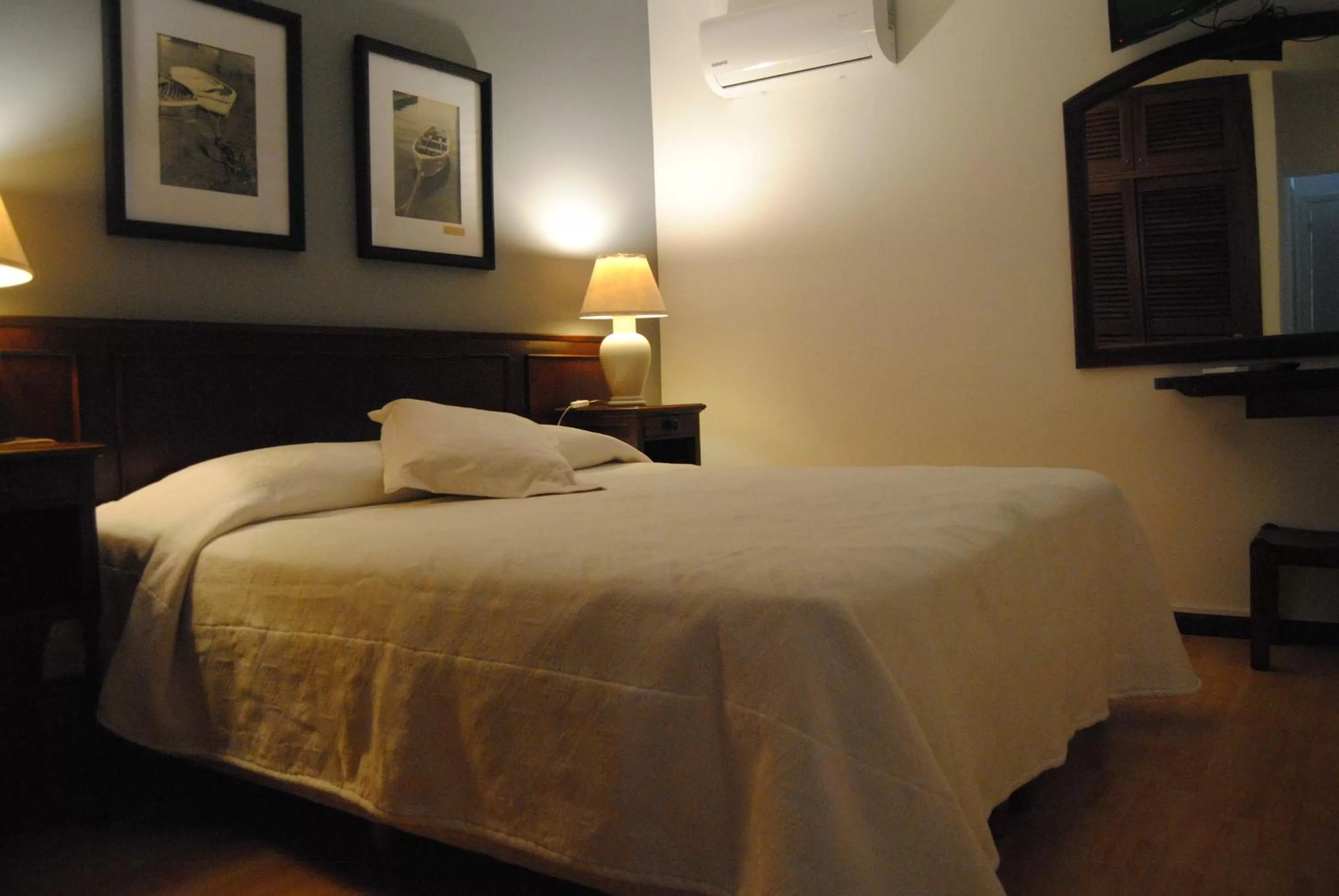 Bedroom in Hotel Iberia