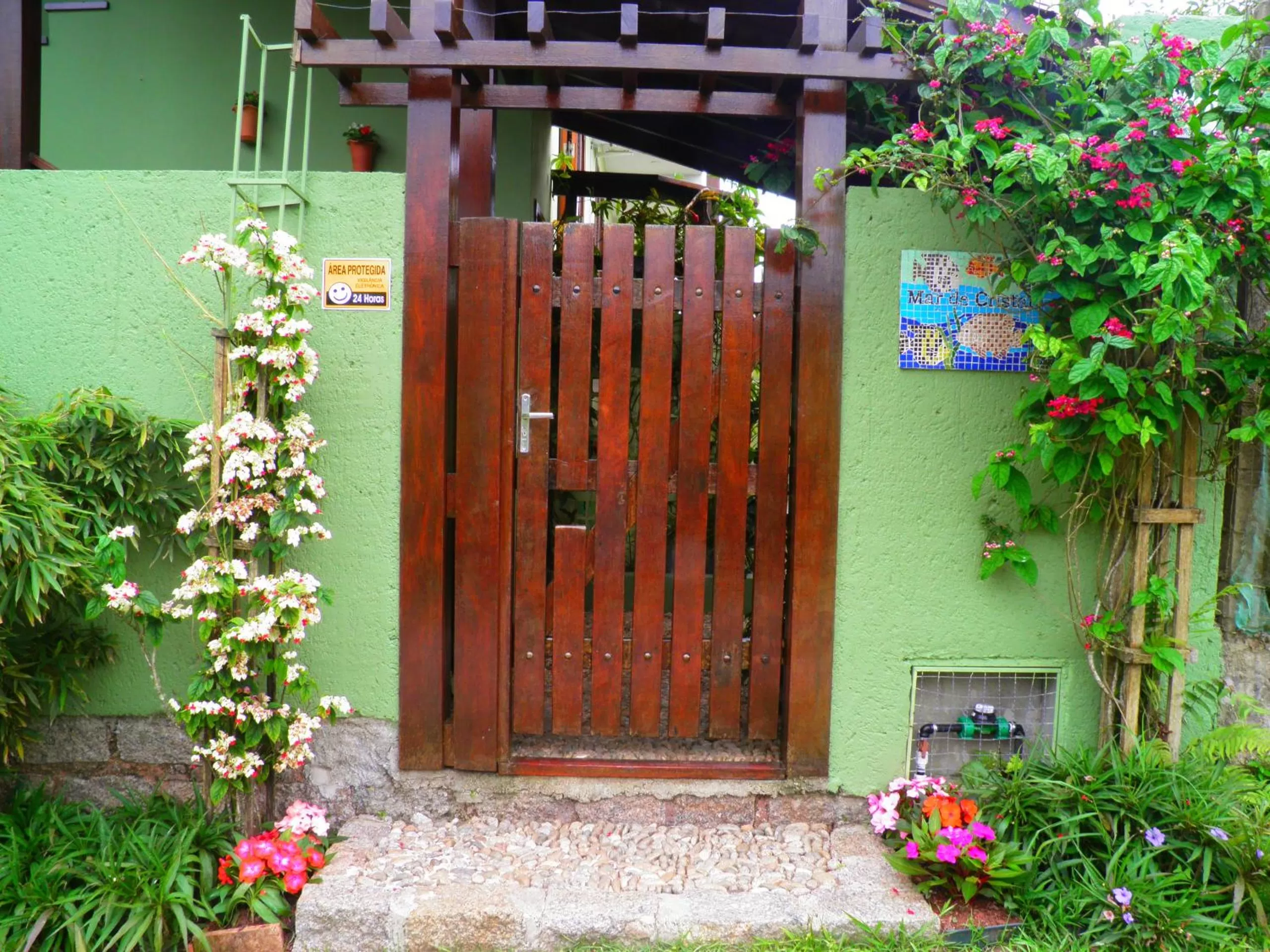 Facade/Entrance in Pousada Mar de Cristal