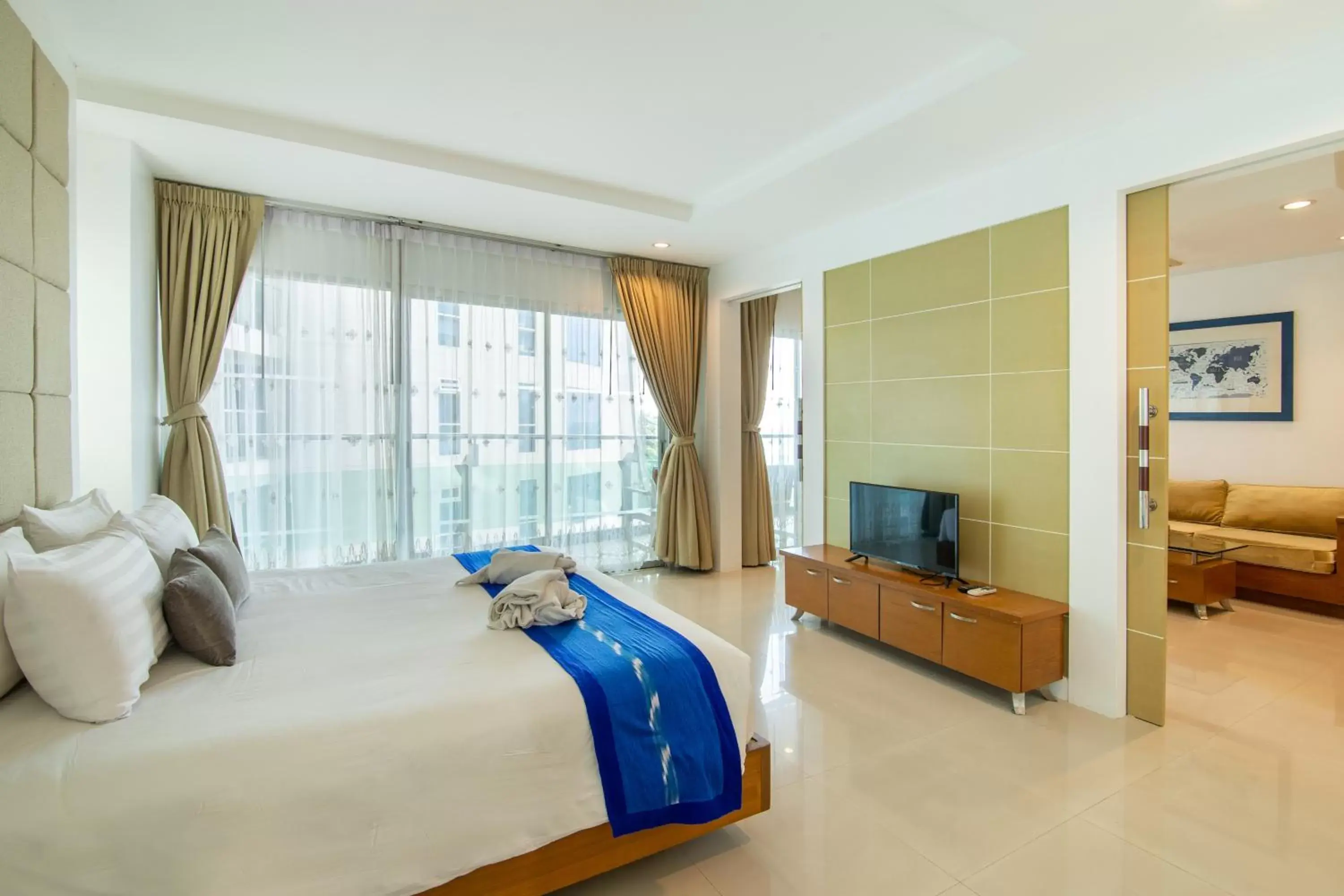 One Bedroom Suite Sea View in Royal Beach View One Bedroom Suite Sea View in Royal Beach View