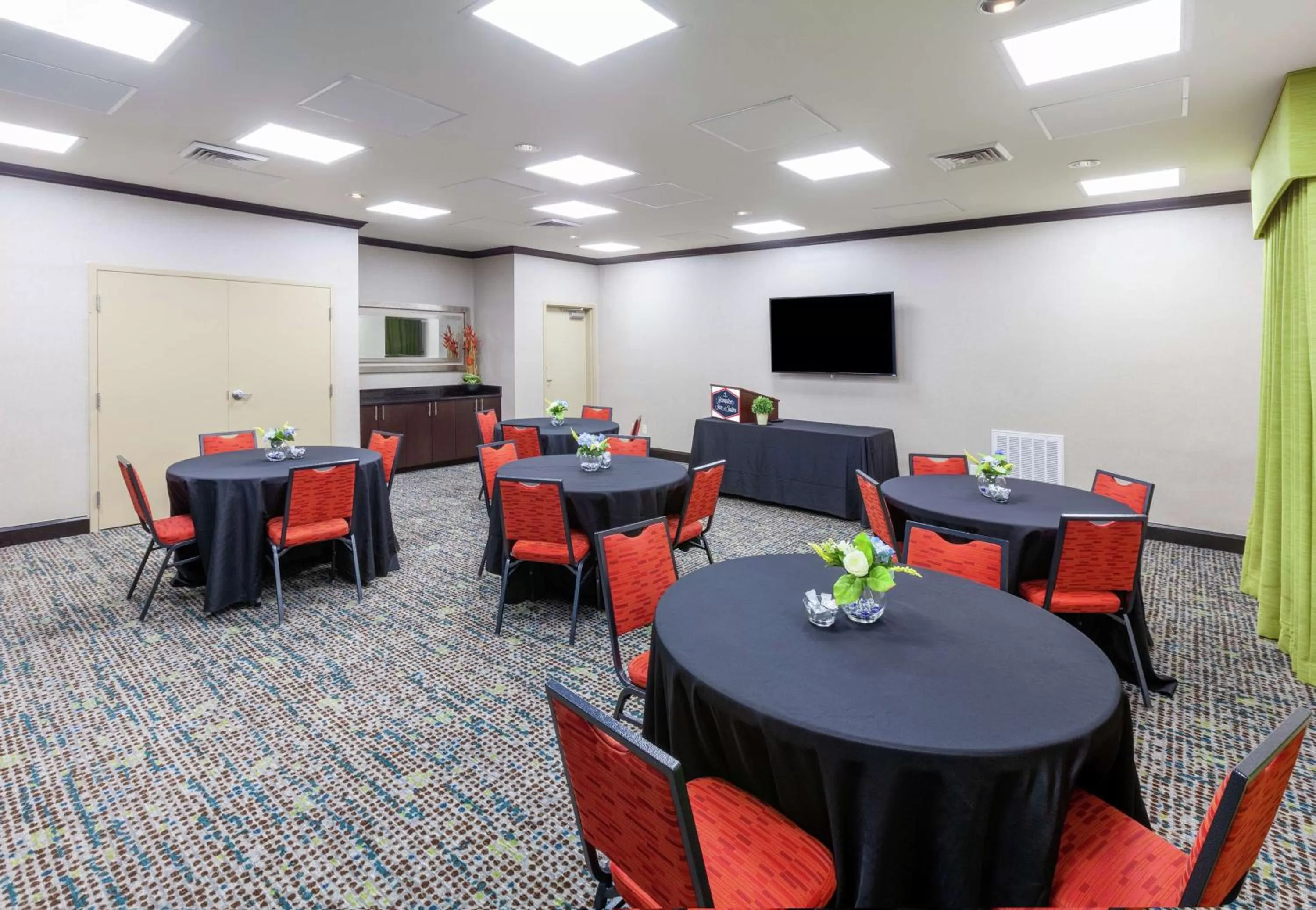 Meeting/conference room in Hampton Inn & Suites Houston/League City