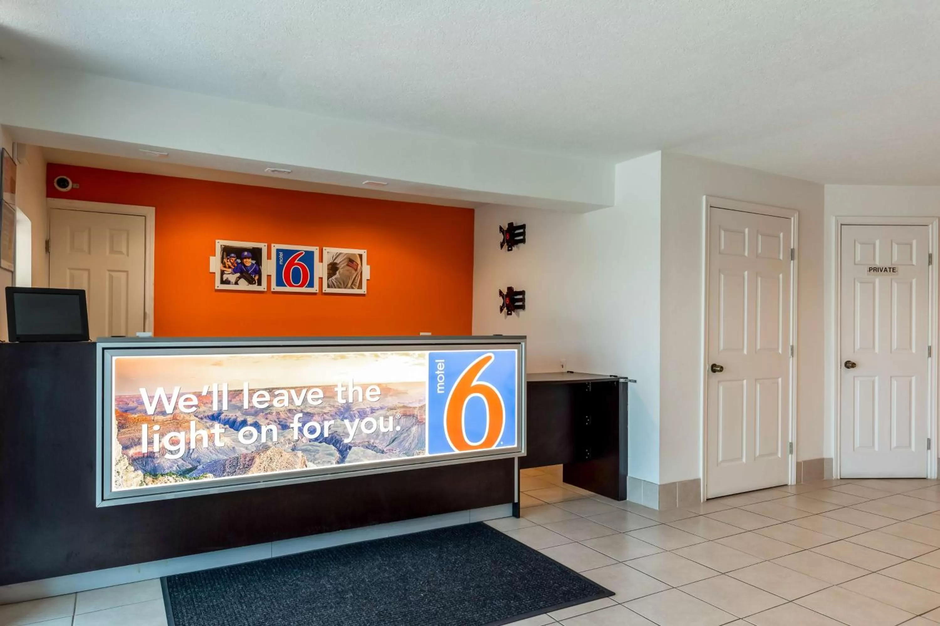 Lobby or reception in Motel 6-Houston, TX - East