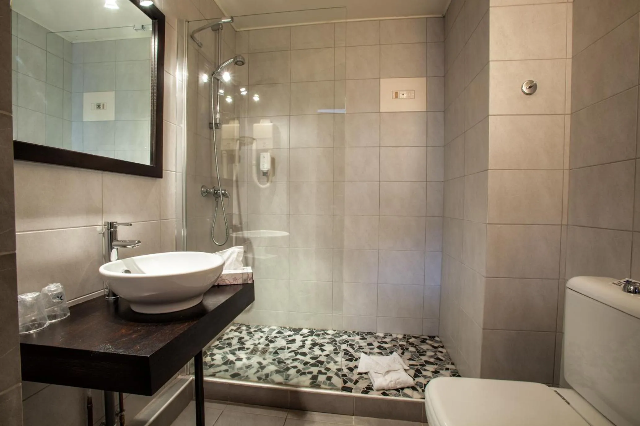 Bathroom in The Originals City Hotel de l Ange Guebwiller