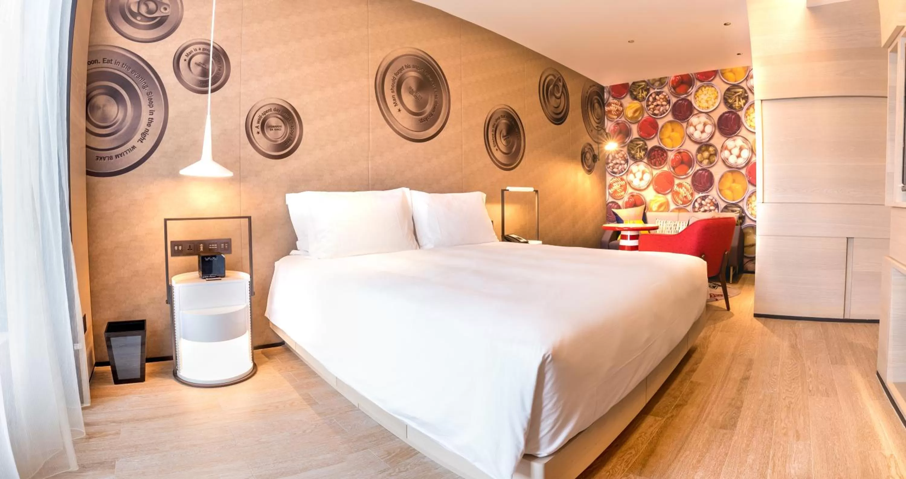 Photo of the whole room, Bed in Hotel Indigo Kaohsiung Central Park by IHG