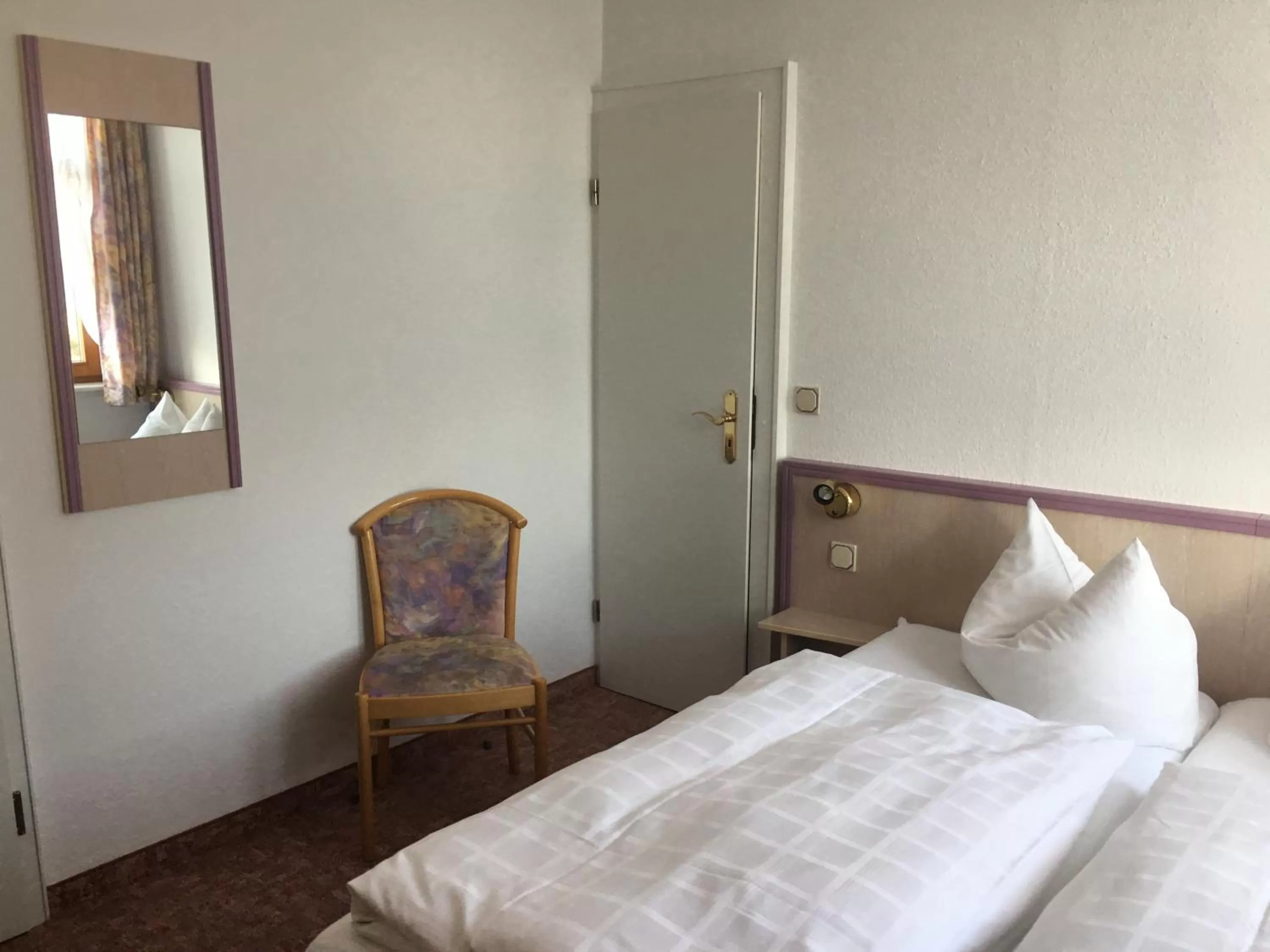 Photo of the whole room, Bed in Hotel & Restaurant Park Cafe ISA