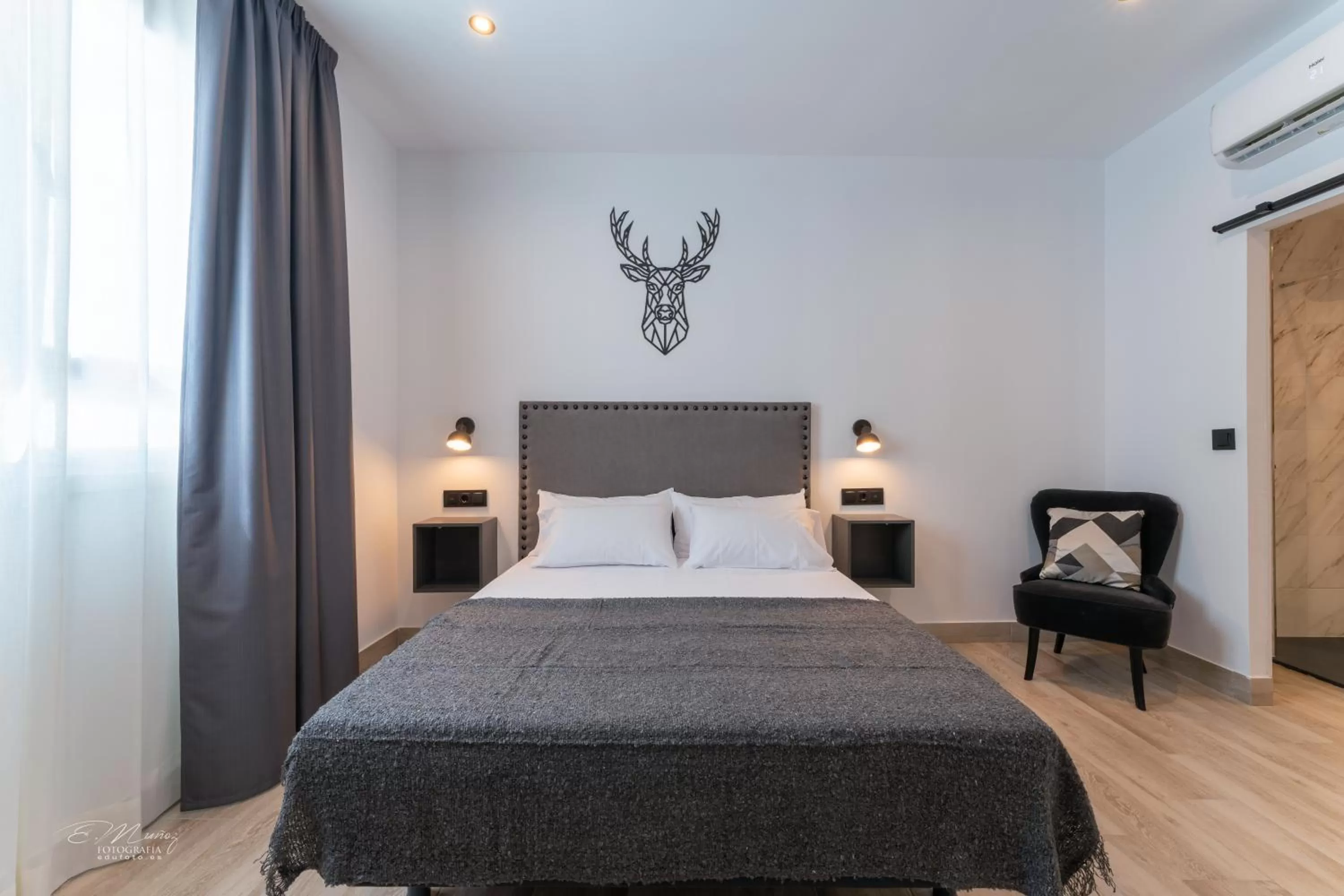 Photo of the whole room, Bed in La Posada del Teatro H Boutique