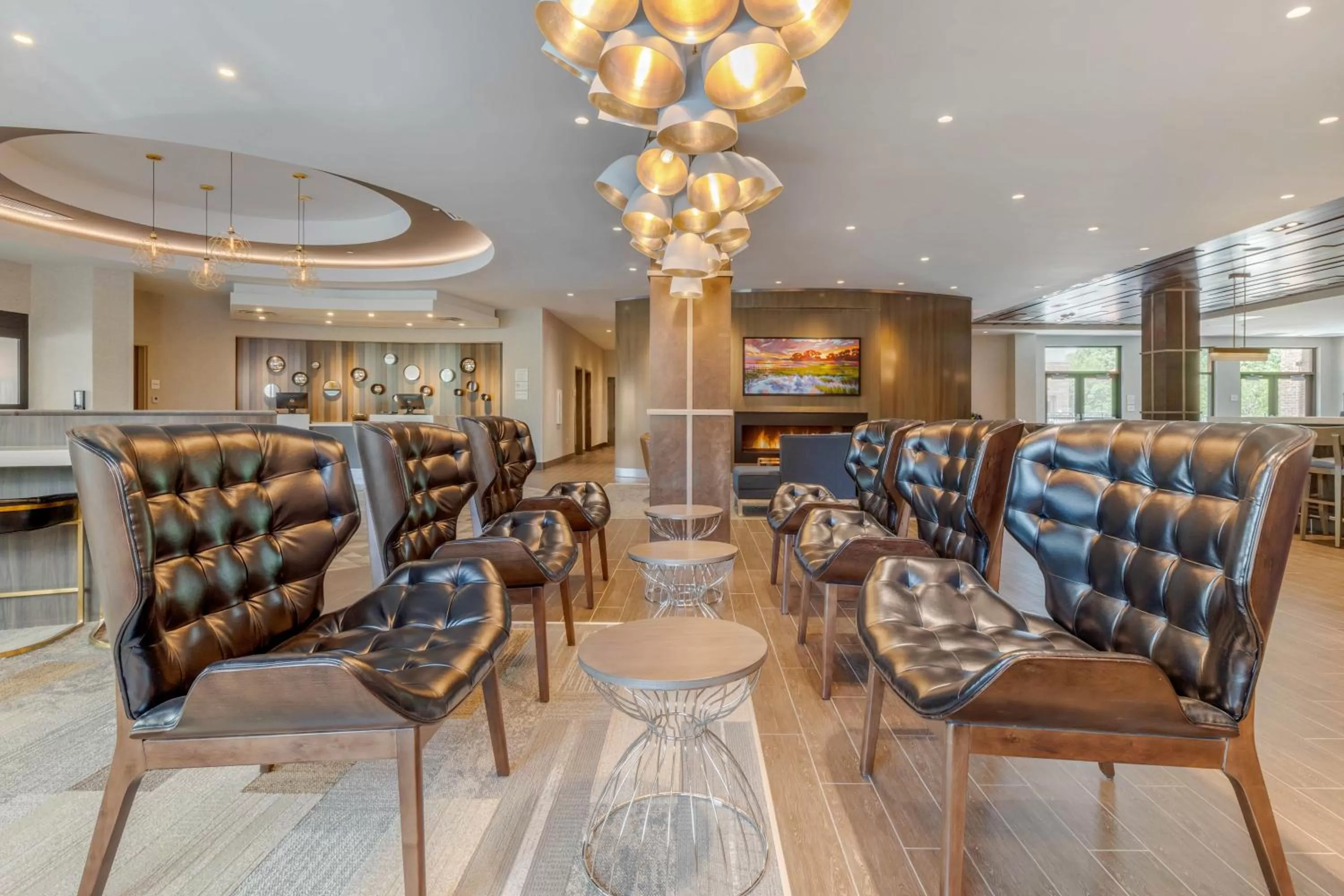 Lounge or bar in DoubleTree by Hilton Charleston Riverview