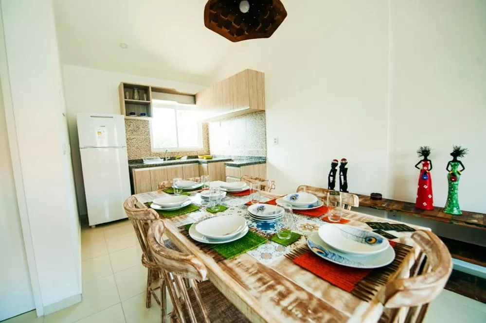 Dining Area in Manga Verde Beach Residence