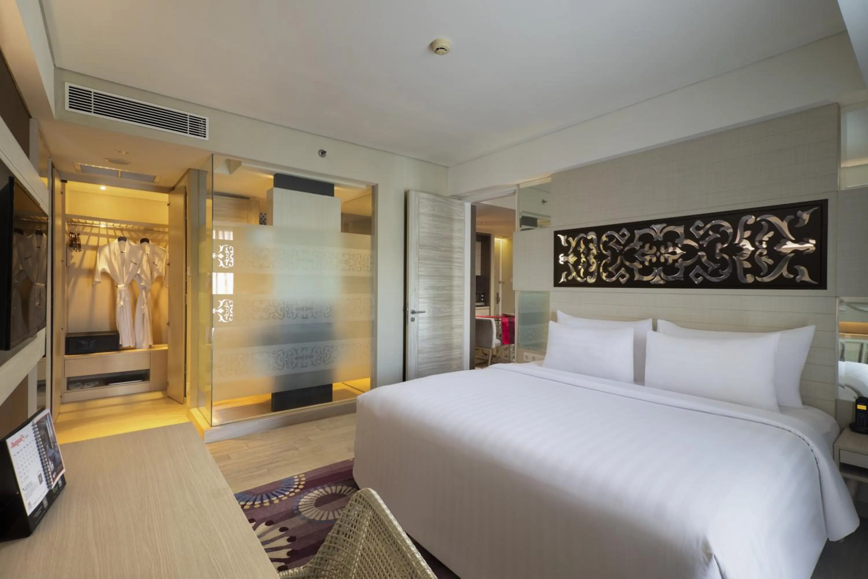 Bedroom, Bed in Swiss-Belhotel Tuban Bali