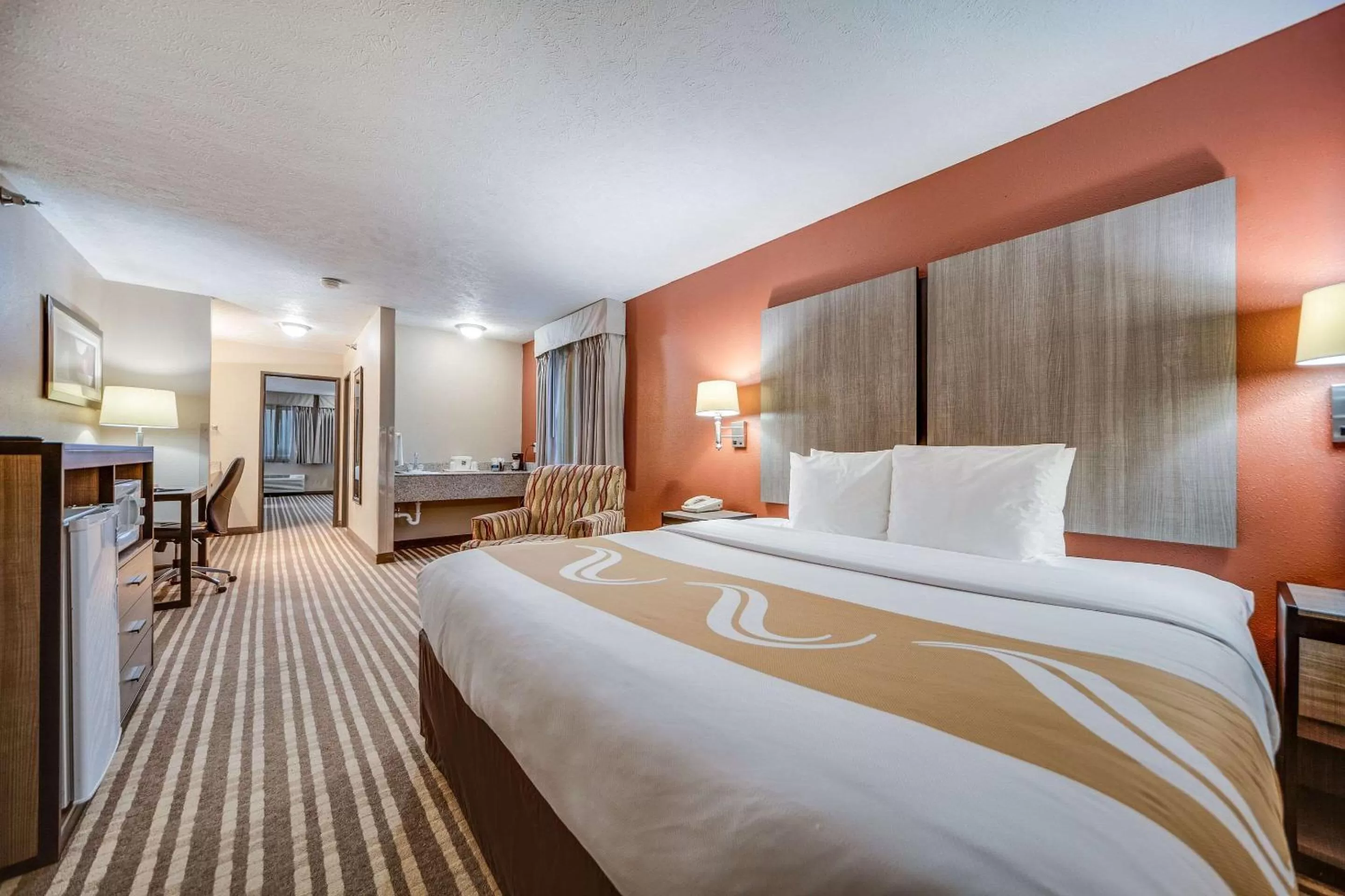 Bedroom, Bed in Quality Inn Hastings