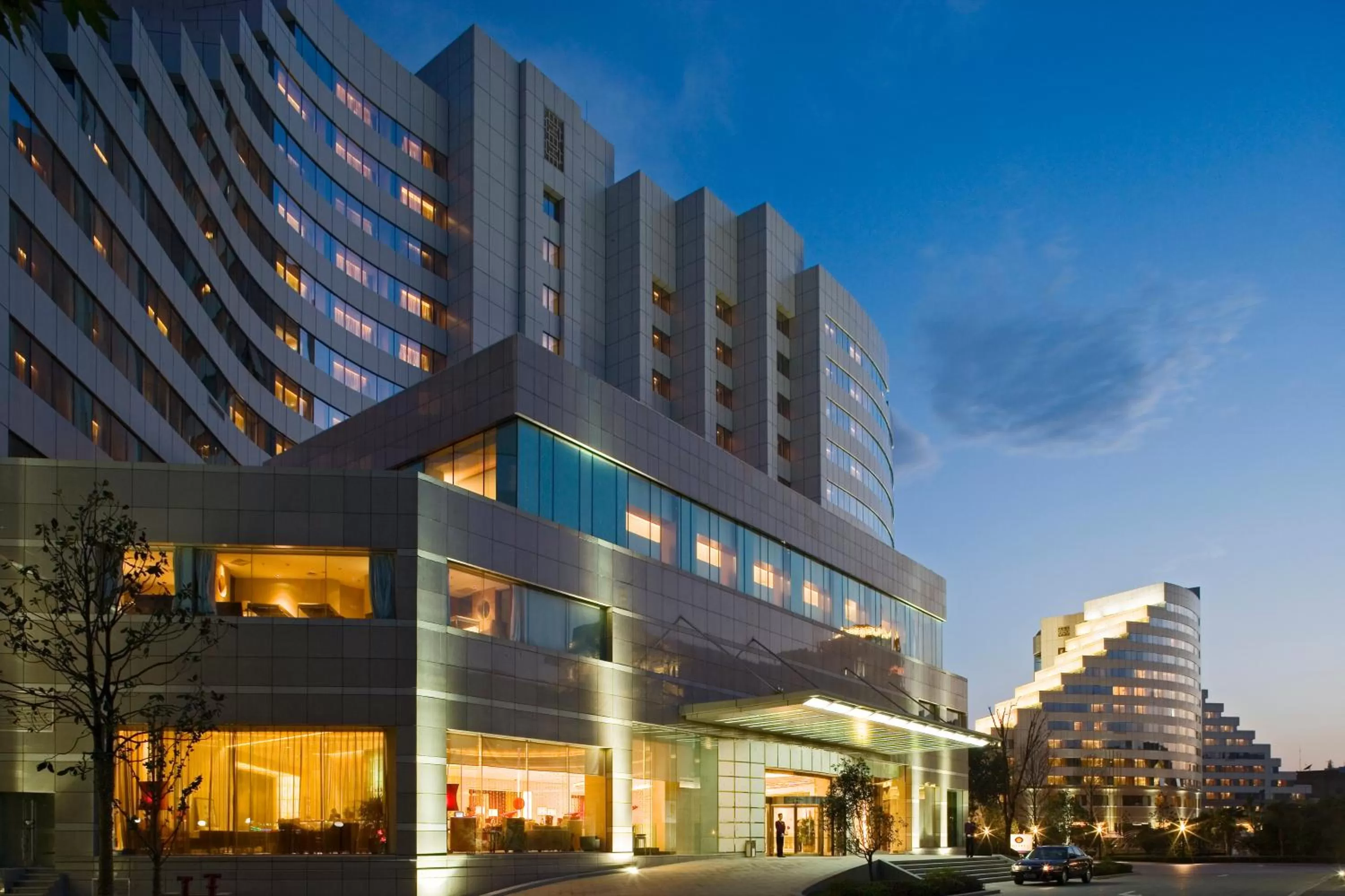 Facade/entrance in Sofitel Xi'an On Renmin Square