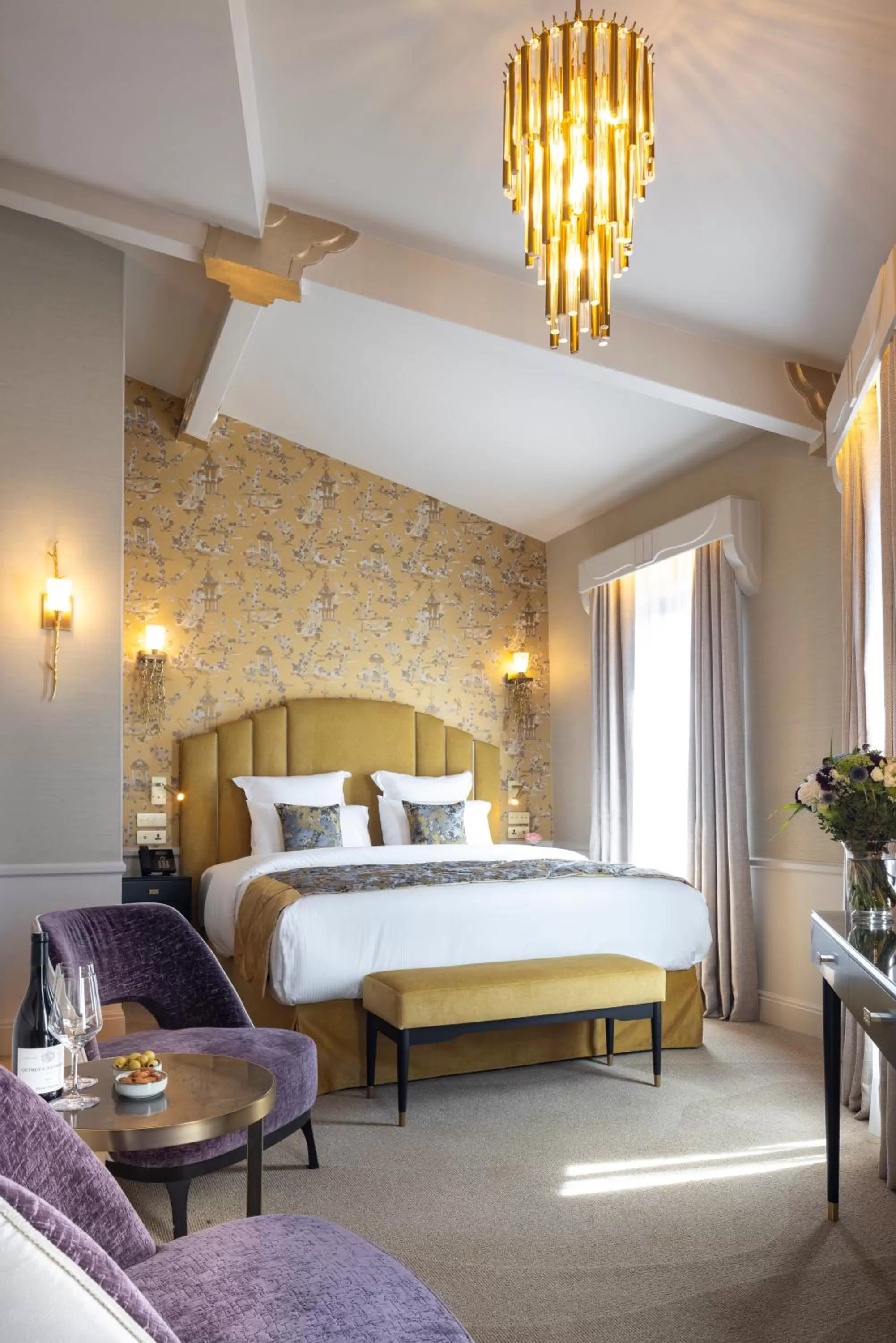 Bed in Manolita Paris