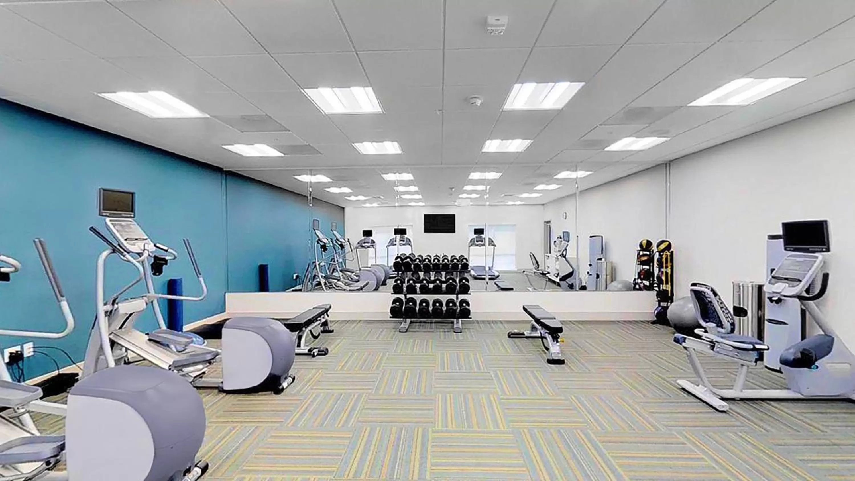 Fitness centre/facilities in Holiday Inn Express & Suites - Chalmette - New Orleans S by IHG