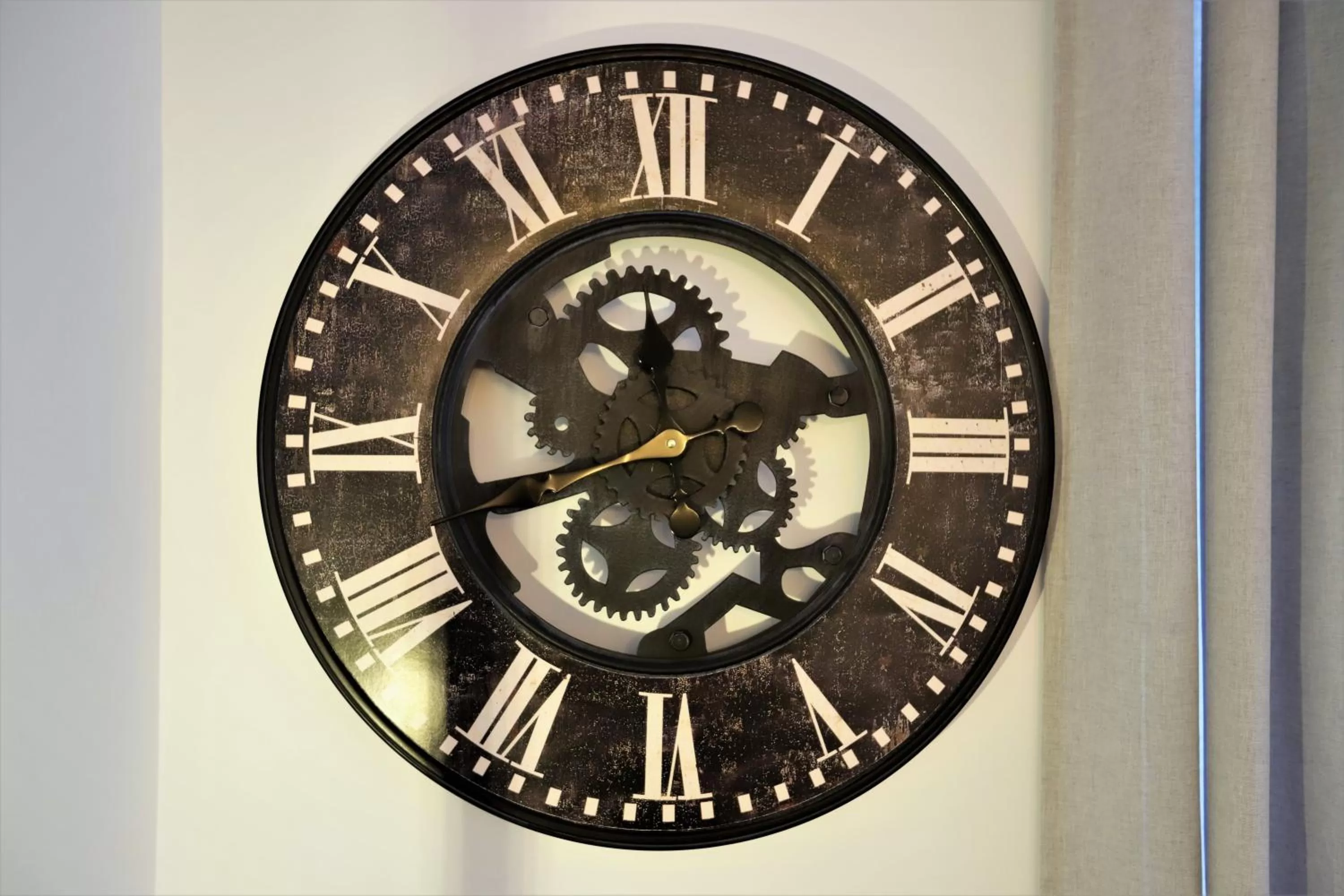 Decorative detail in Napoli Vesuvio Apartments by Dimorra