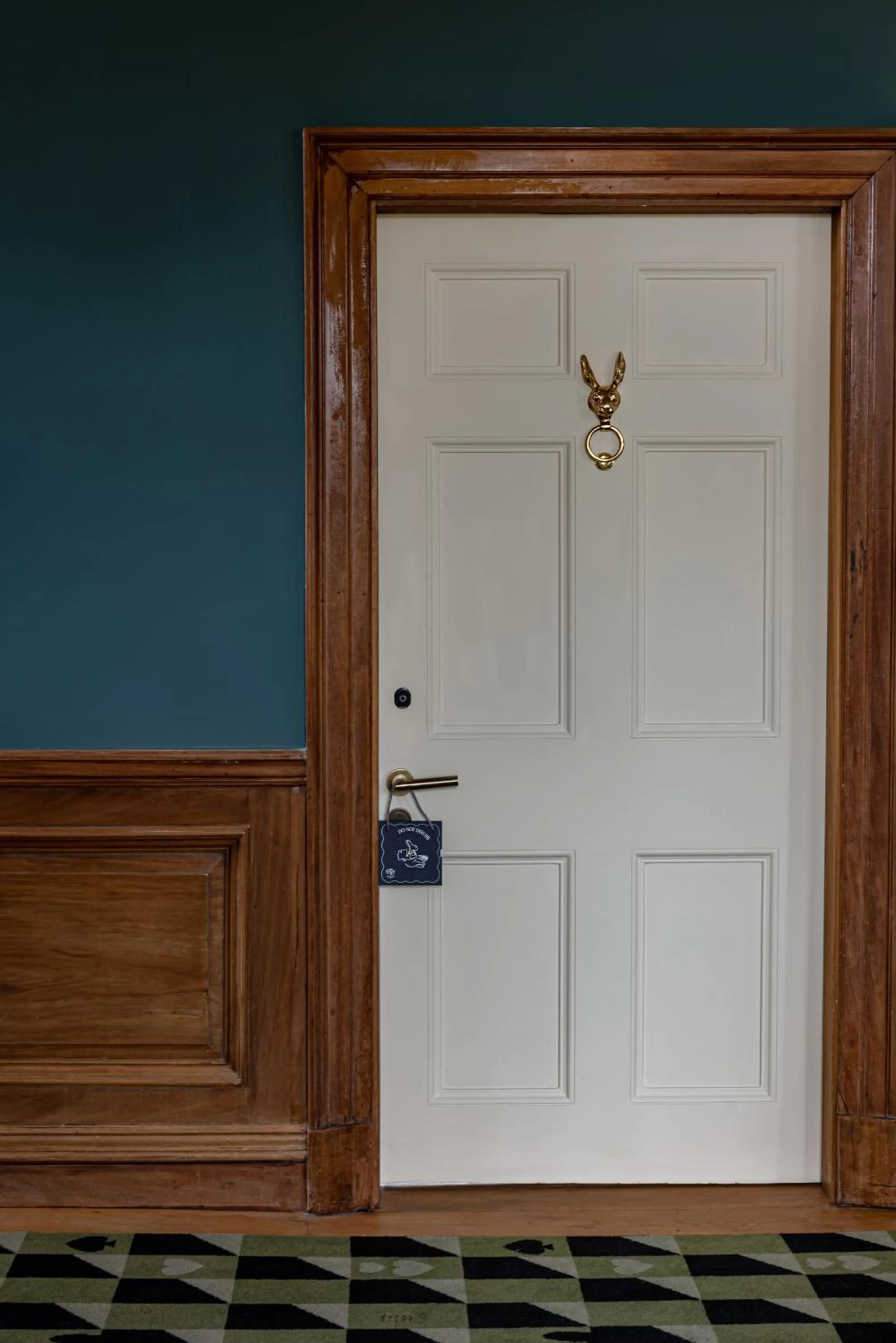 Area and facilities in Cowley Manor Experimental