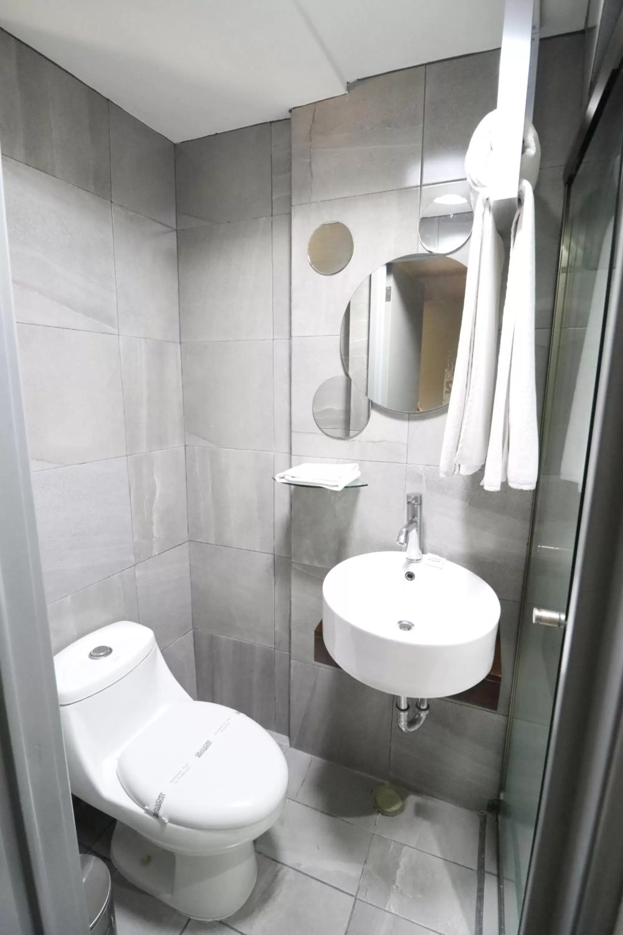 Shower in Hotel Posada Tulancingo