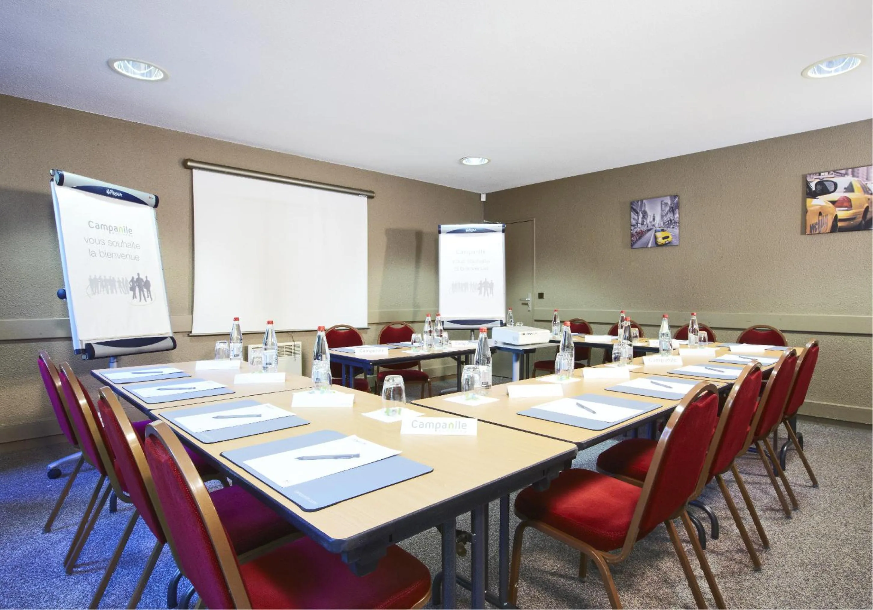 Meeting/conference room in Campanile Plaisir