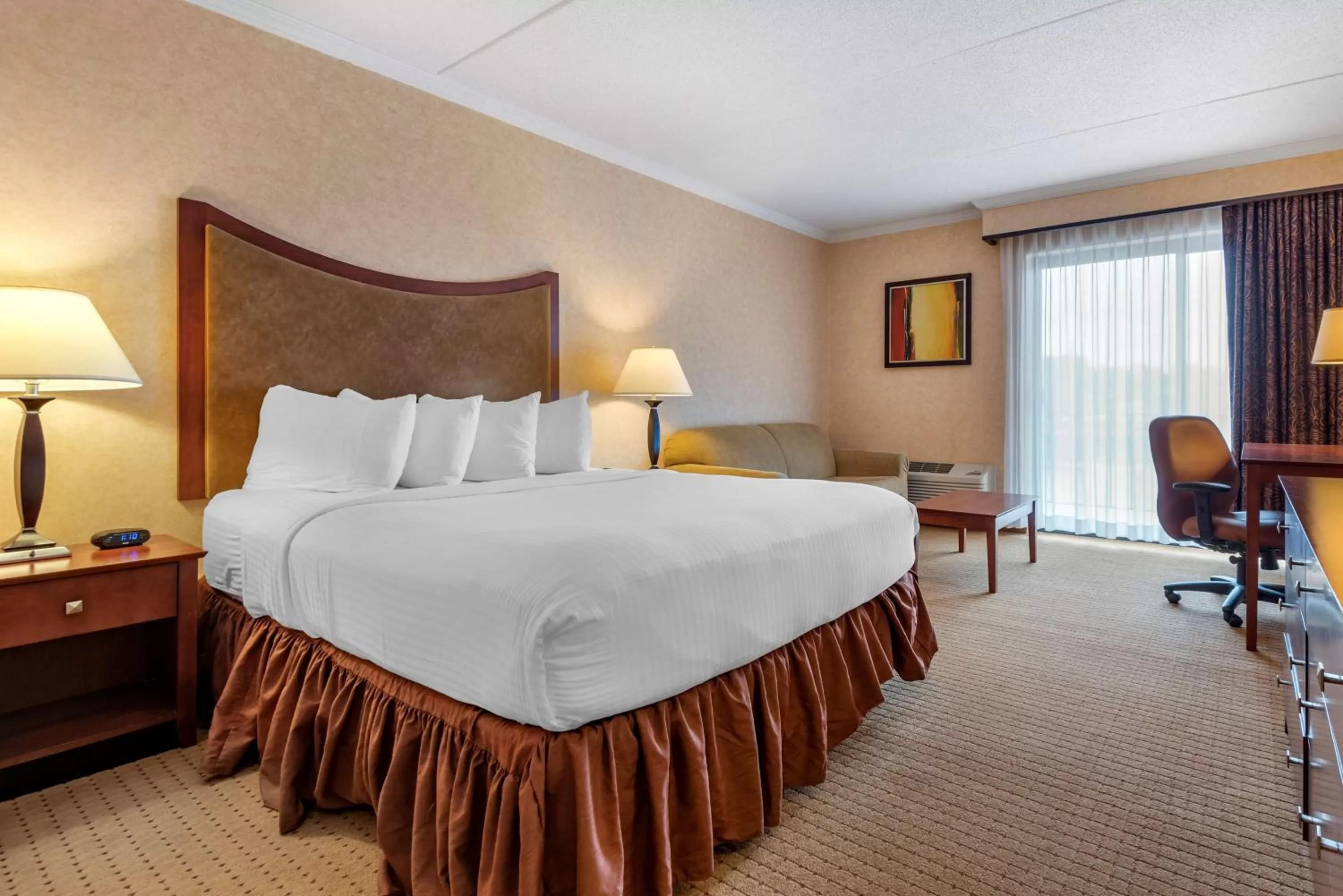 Bed in Best Western Plus Oswego Hotel and Conference Center