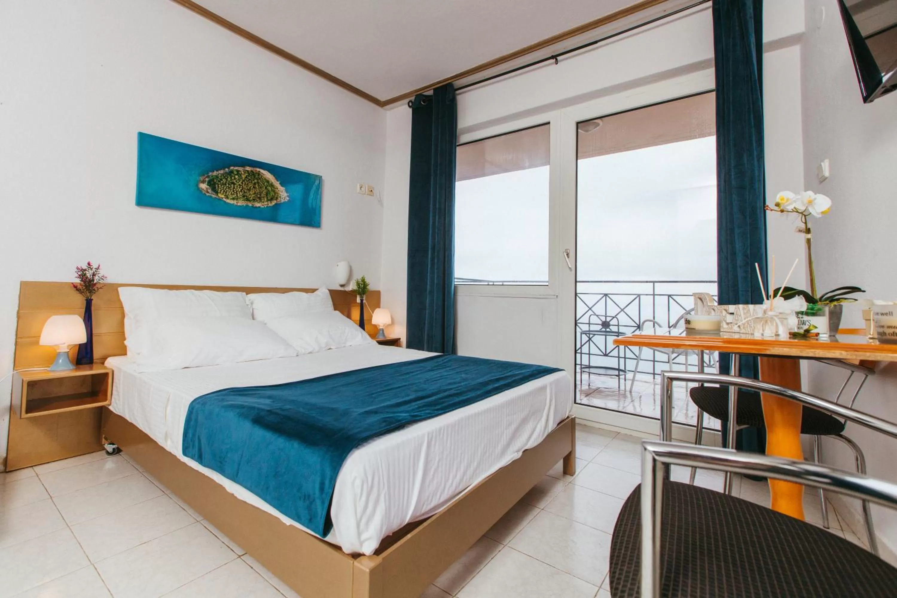 Bedroom in Hotel Christina - Happy Days