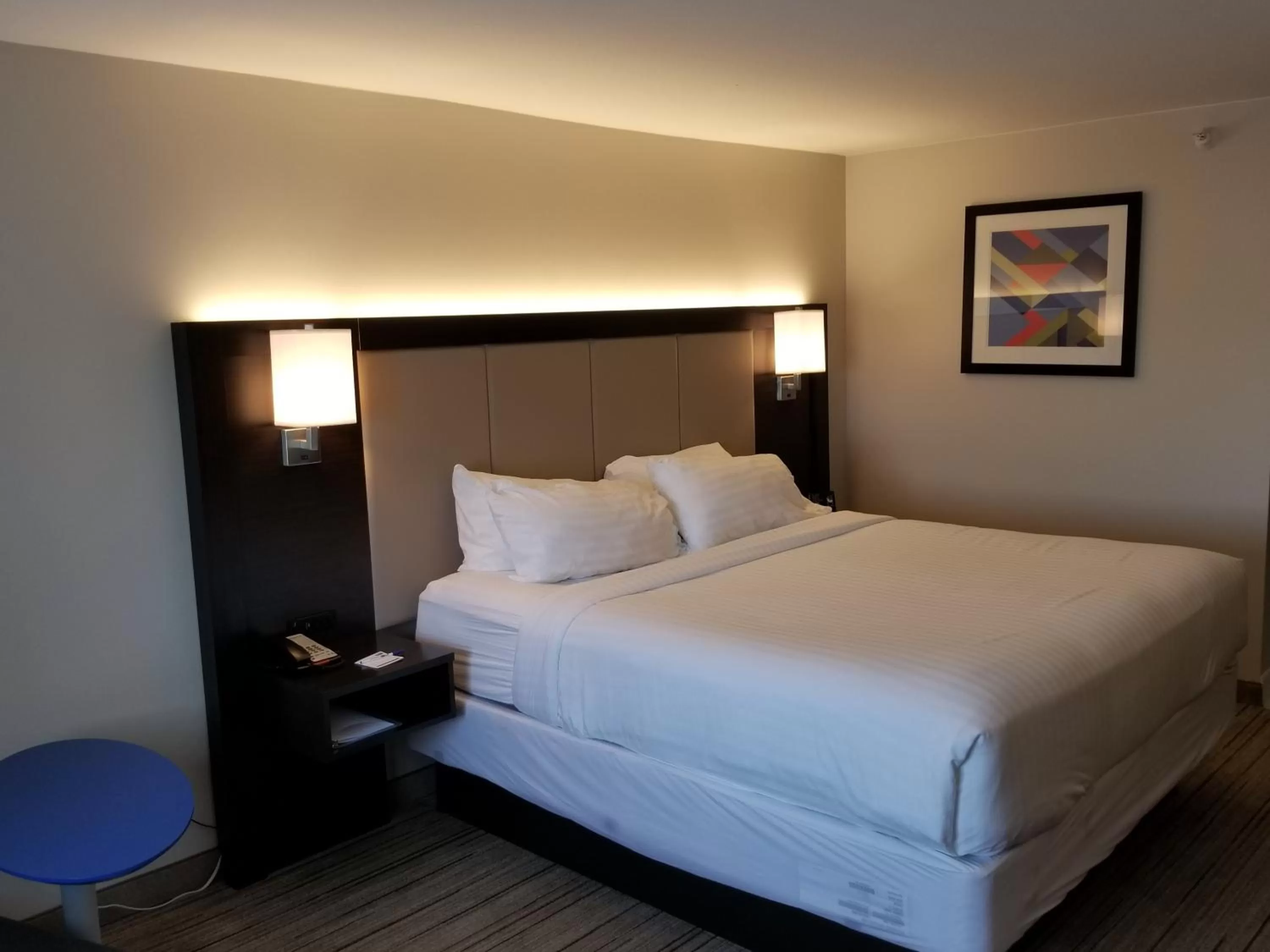 Bedroom, Bed in Holiday Inn Express Birch Run-Frankenmuth Area by IHG