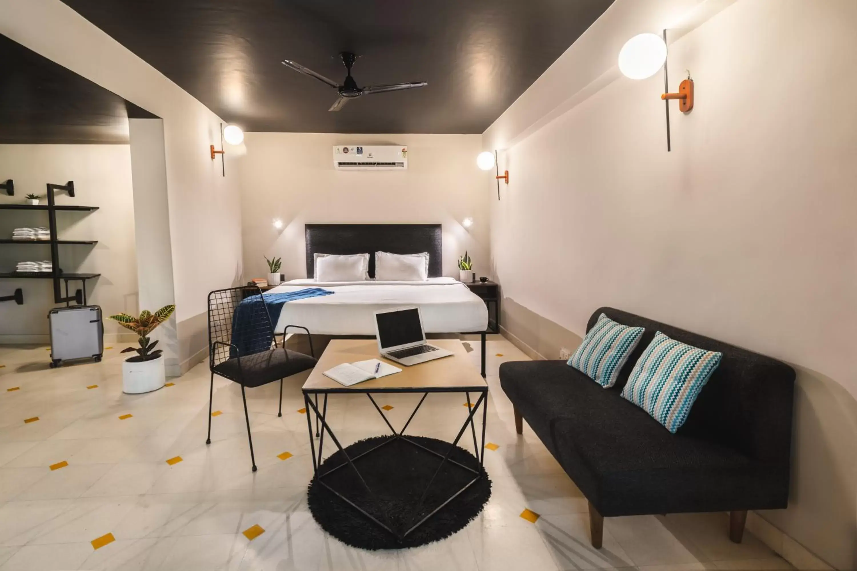 Quadruple Room in LetsBunk Poshtel & Suites Quadruple Room in LetsBunk Poshtel & Suites