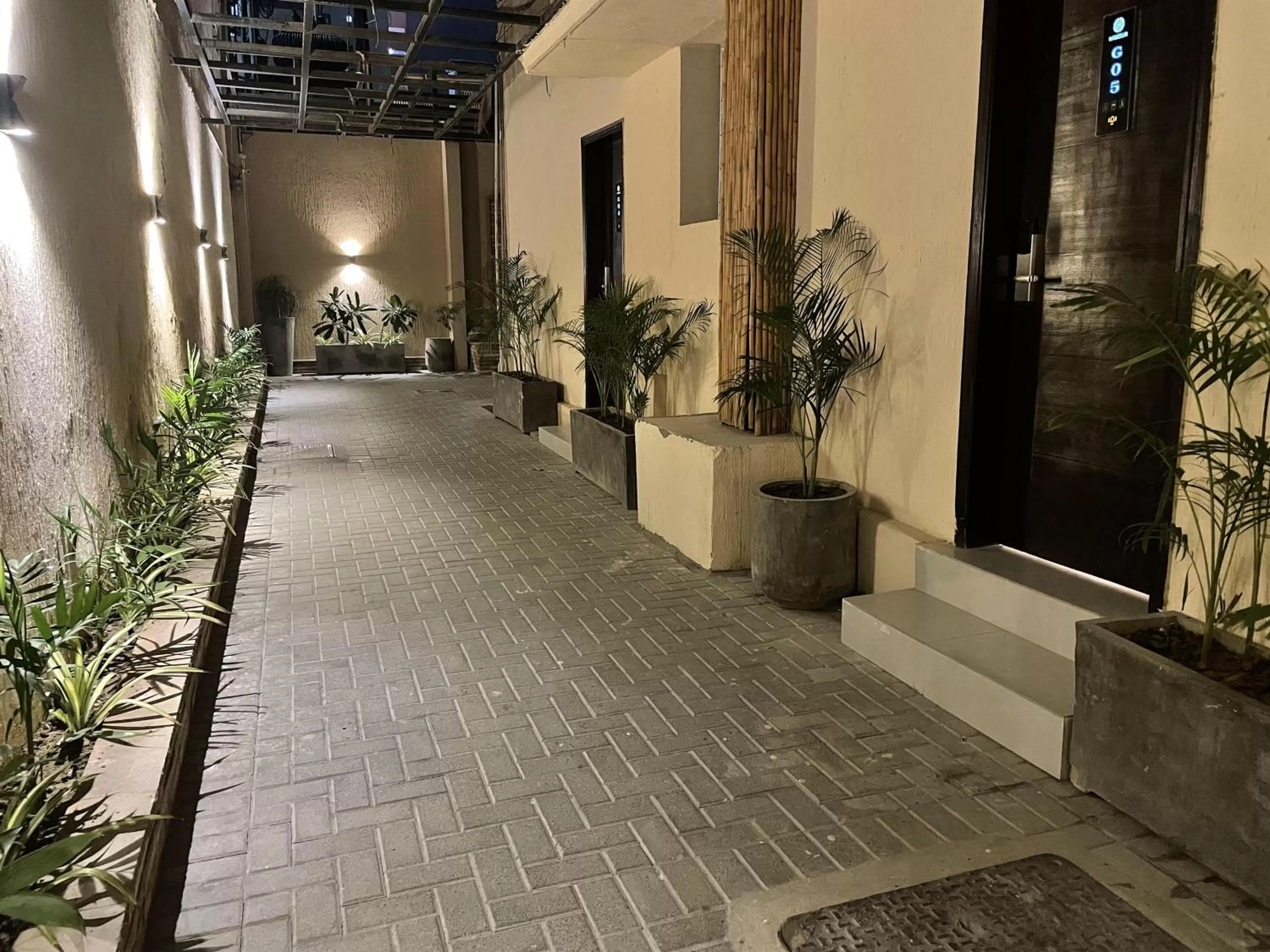 Night in Hamsun Shahrah-e-Faisal