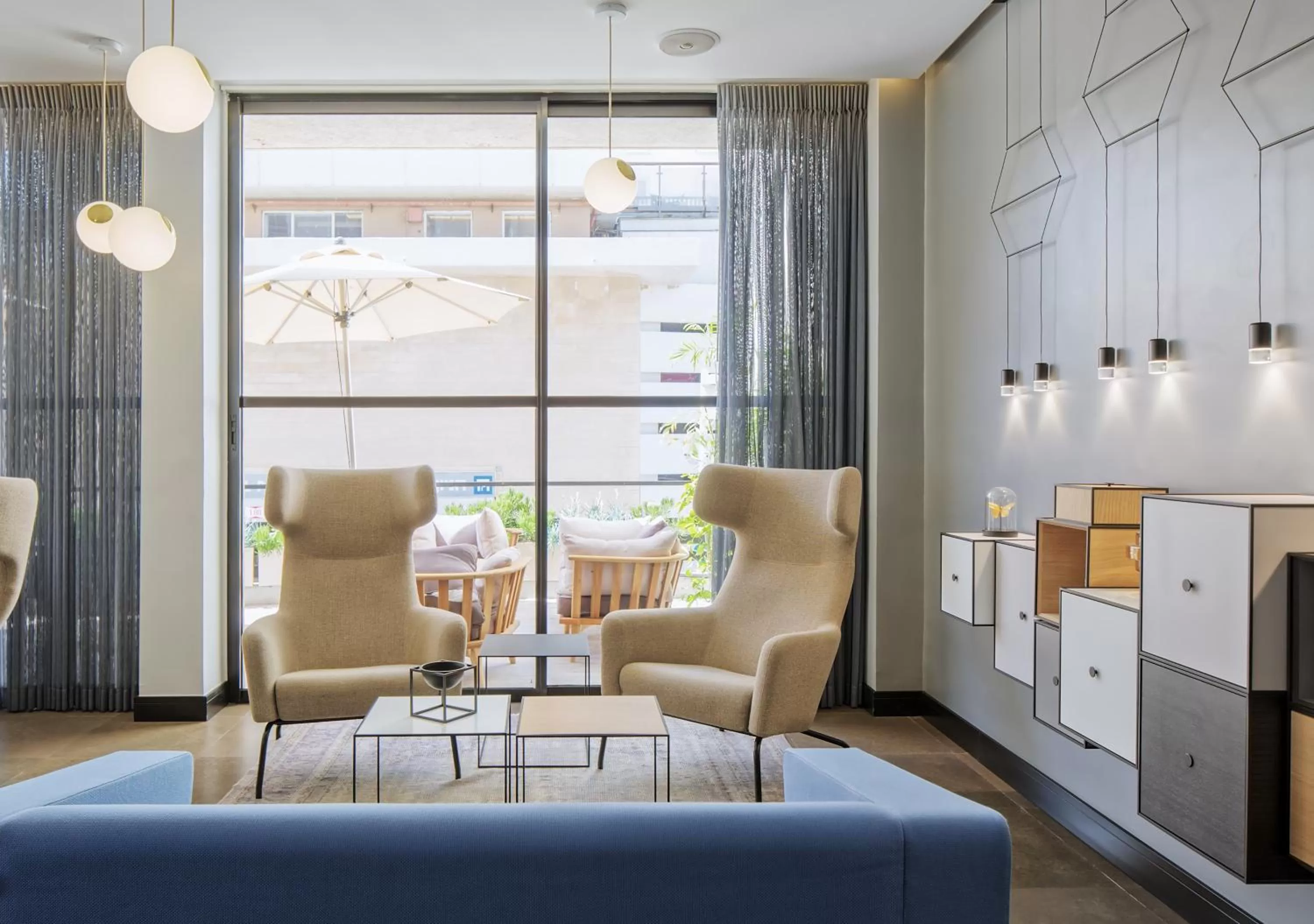 Lounge or bar in Prima Tel Aviv Hotel