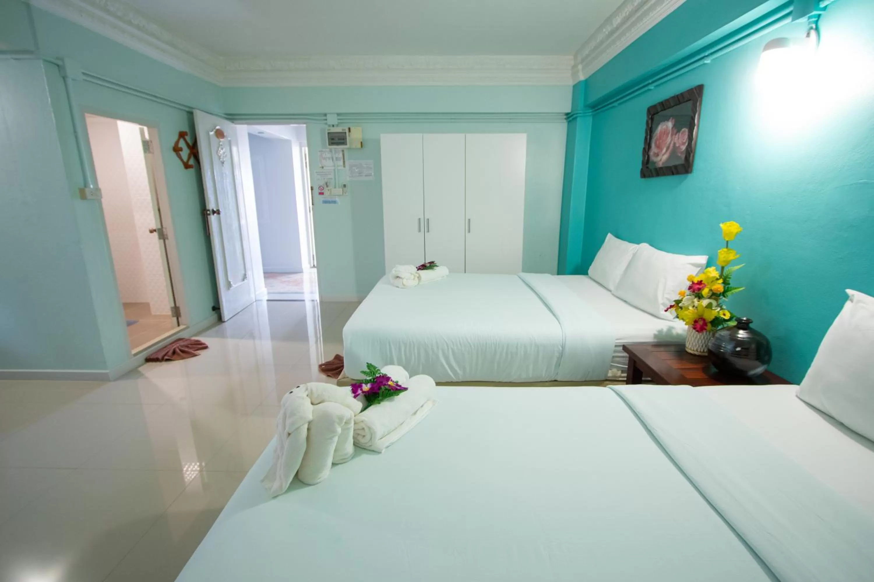 Photo of the whole room, Bed in Anchalee Resort