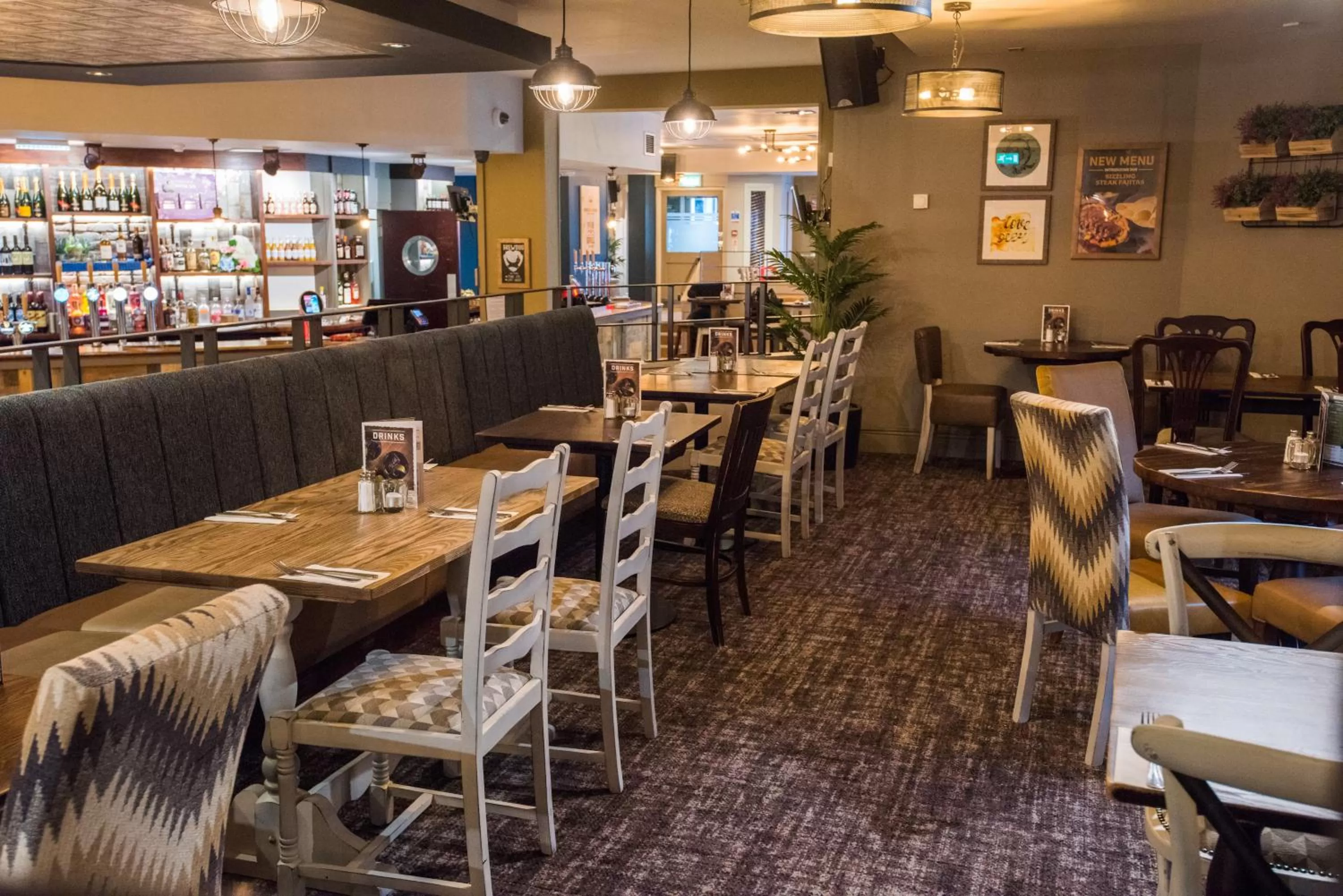 Restaurant/places to eat in The Caledonian Hotel