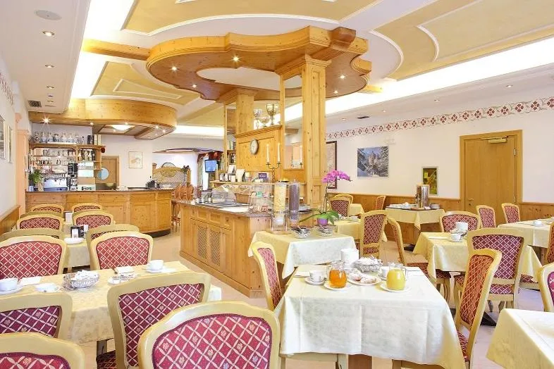 Restaurant/places to eat in Hotel Sant'Ilario