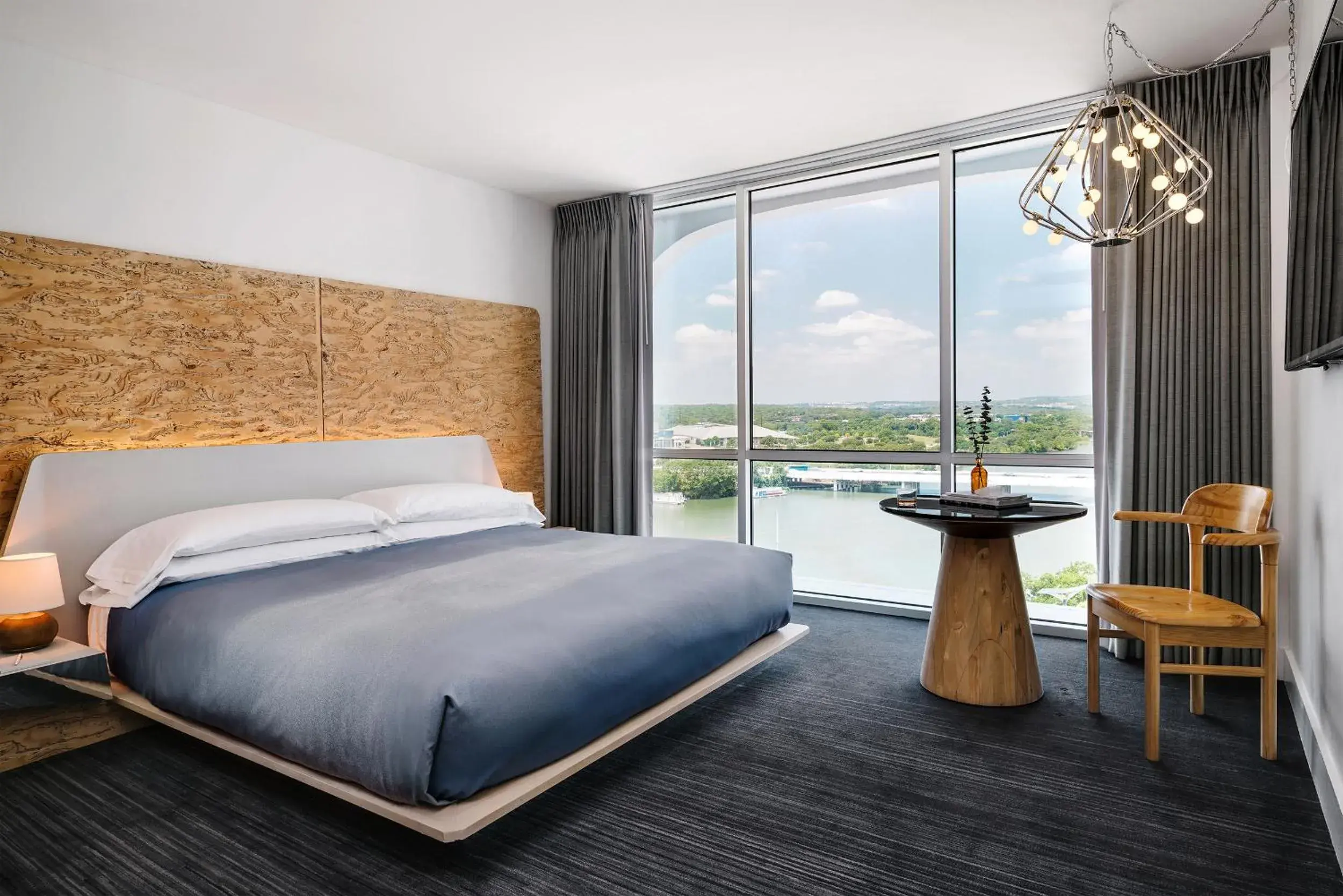 Lakeside King in The LINE Austin Lakeside King in The LINE Austin