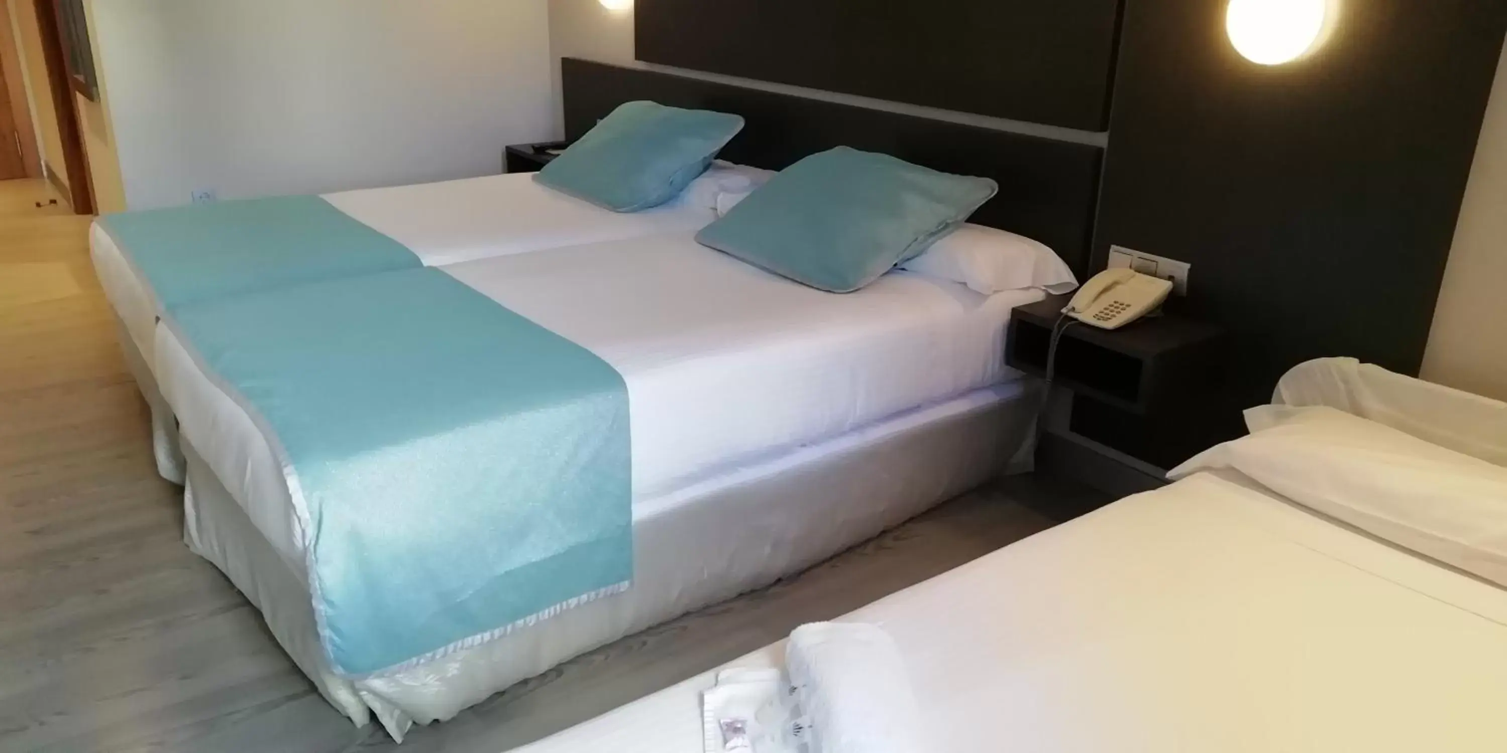 Double or Twin Room with Extra Bed (3 Adults) in Hotel Ciudad De Ponferrada Double or Twin Room with Extra Bed (3 Adults) in Hotel Ciudad De Ponferrada