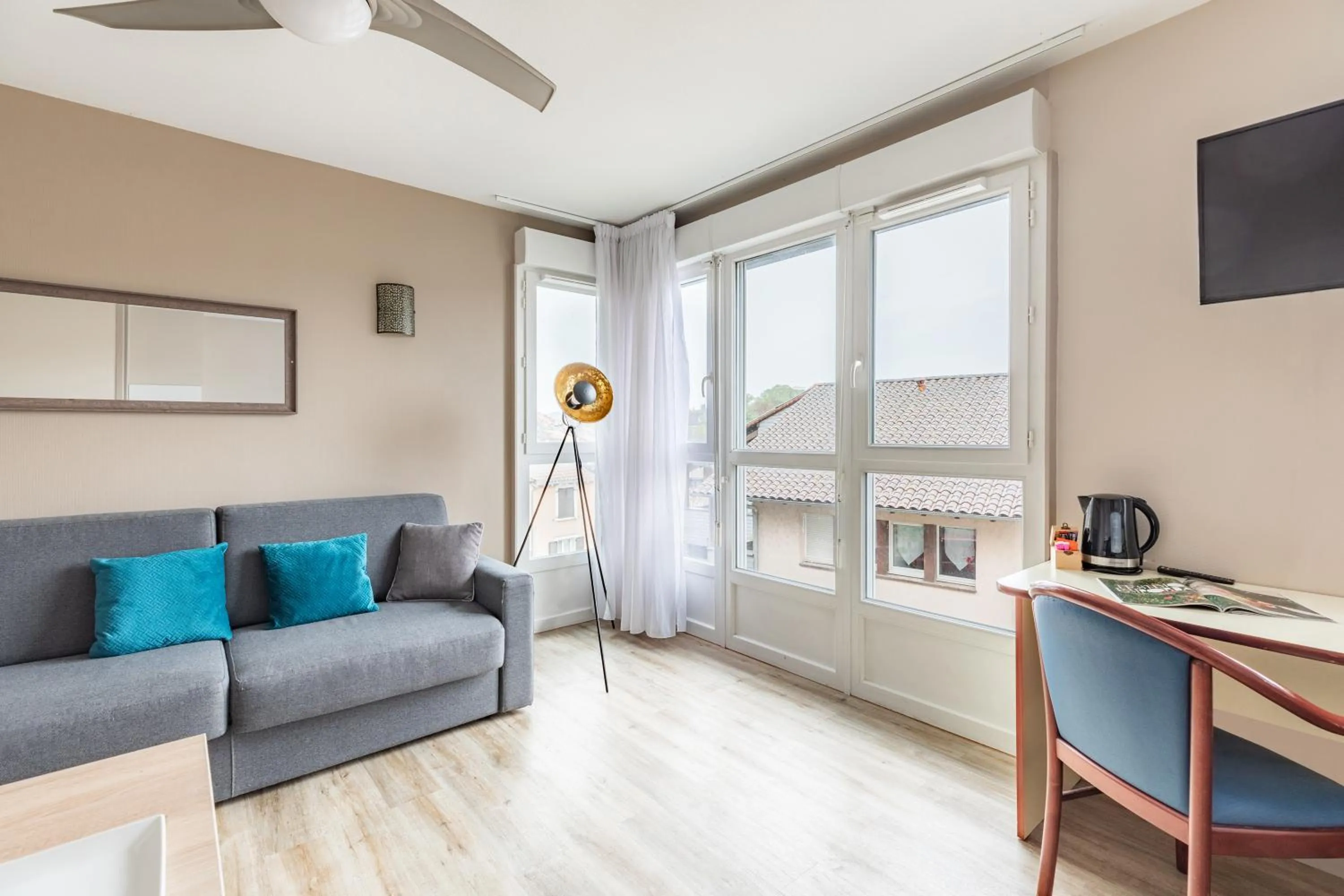 TV and multimedia in Appart'City Classic Limoges