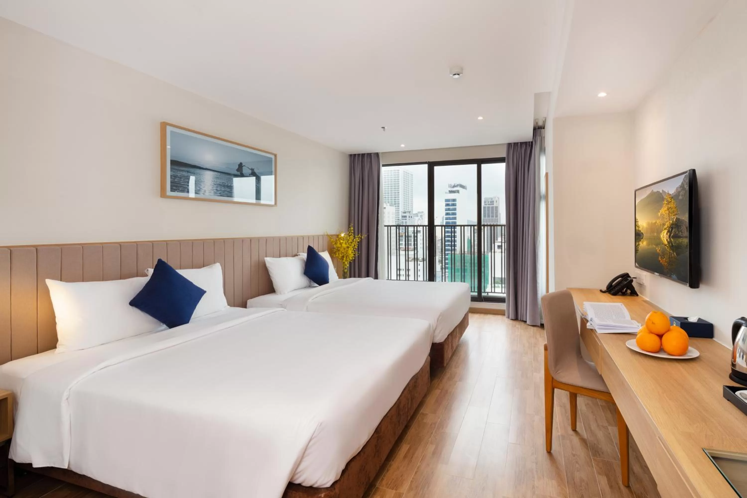 Balcony/Terrace, Bed in VENTANA NHA TRANG HOTEL