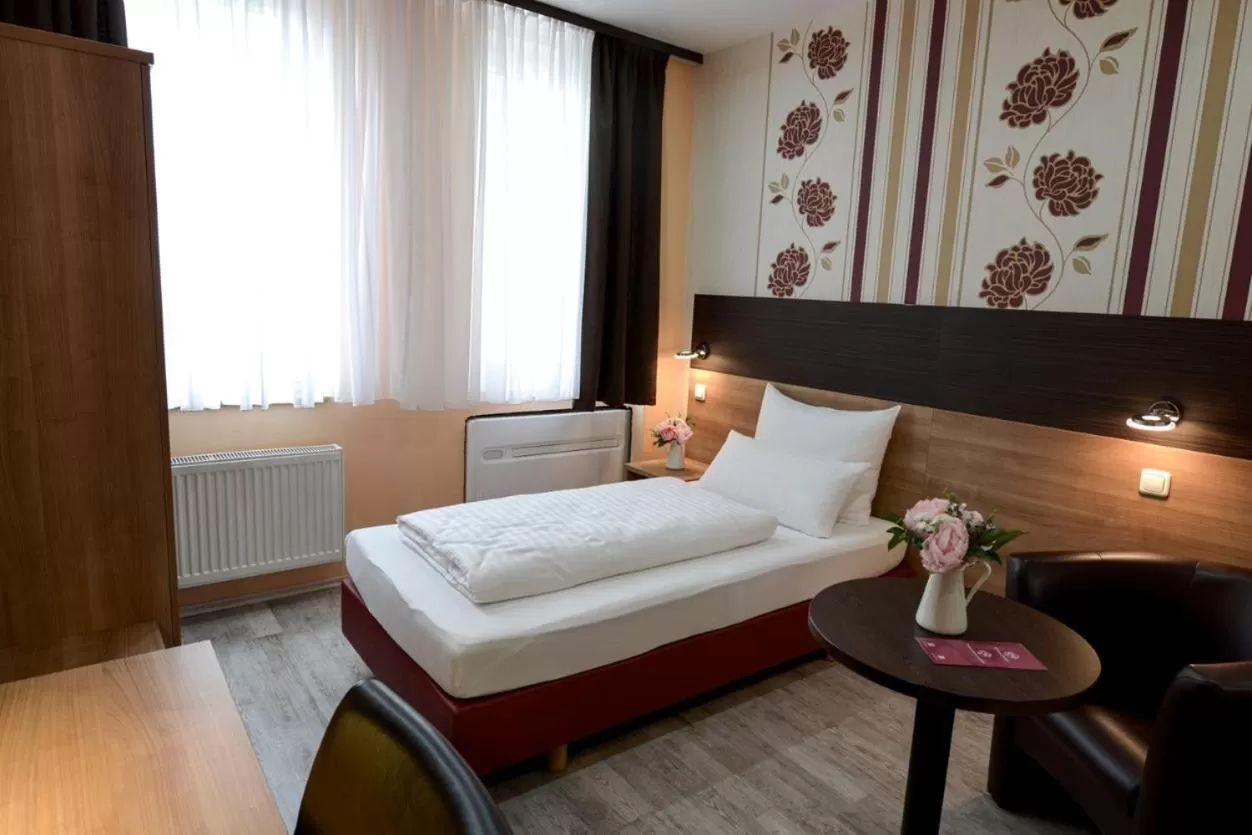 Bed in Hotel City Panorama