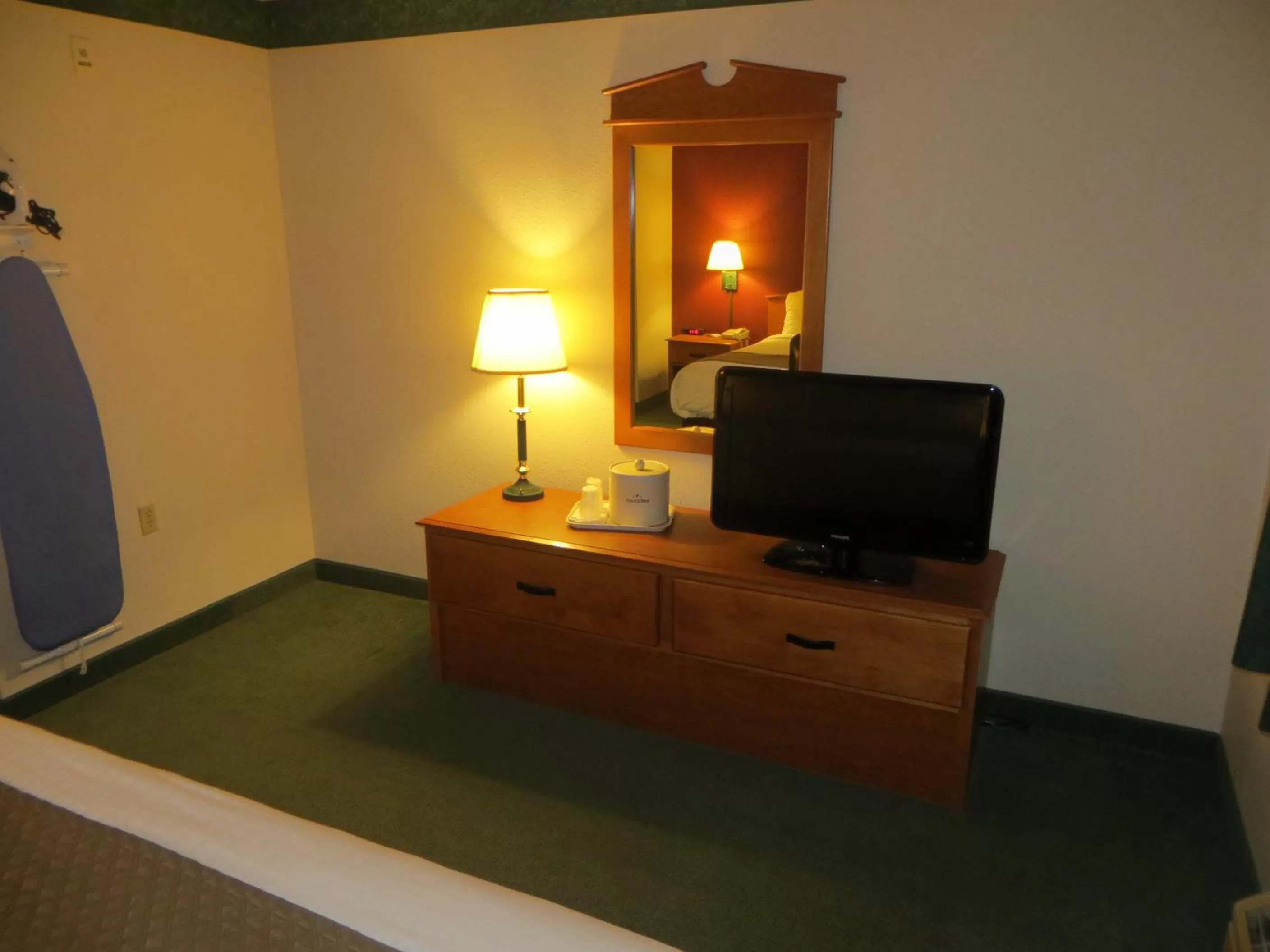 TV and multimedia in AmericInn by Wyndham Manitowoc