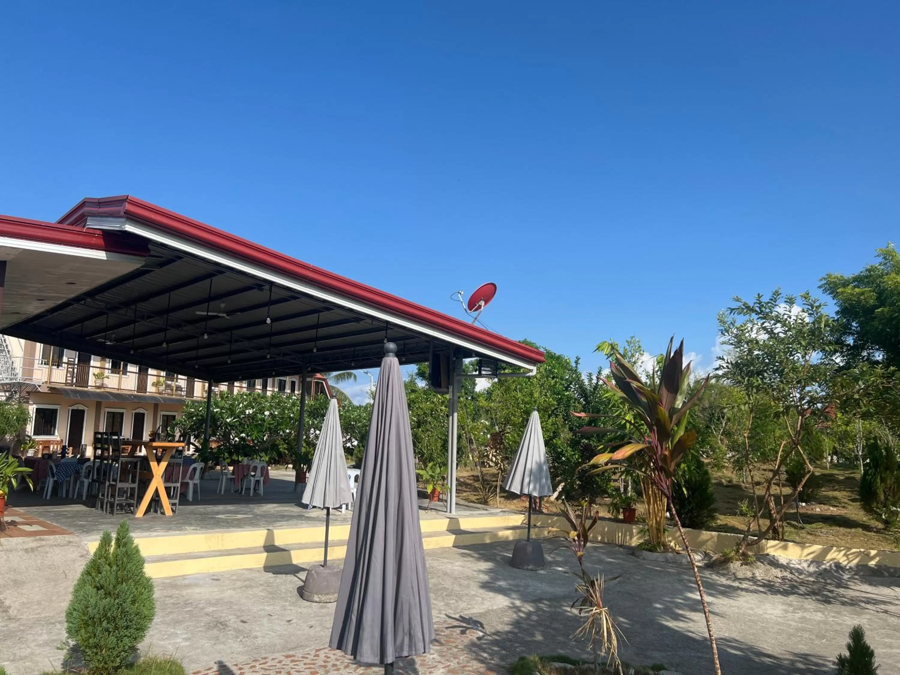 Restaurant/places to eat in La Plumerias