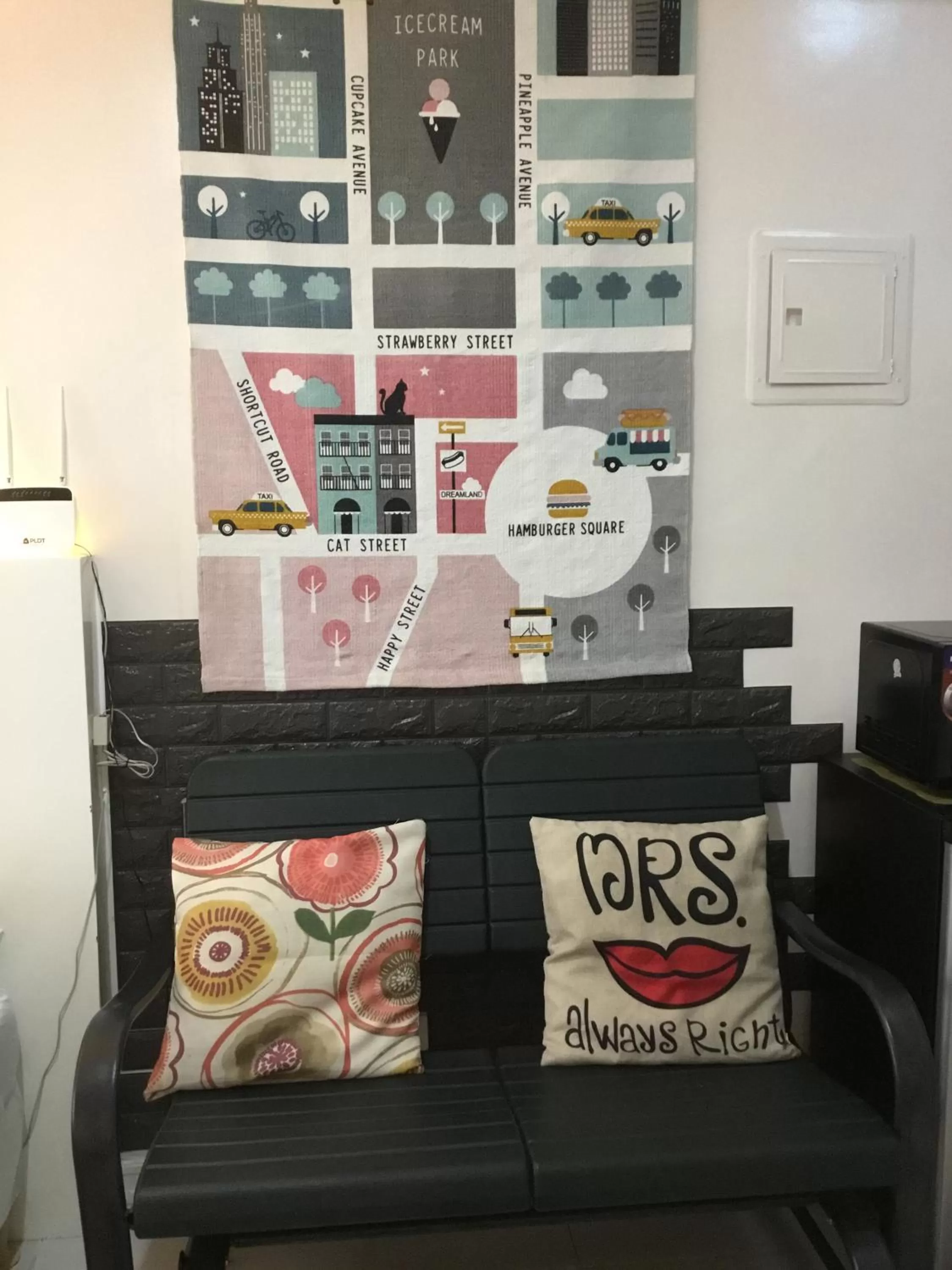 Living room in Condo with Free Swimming Pool & Viewing Deck