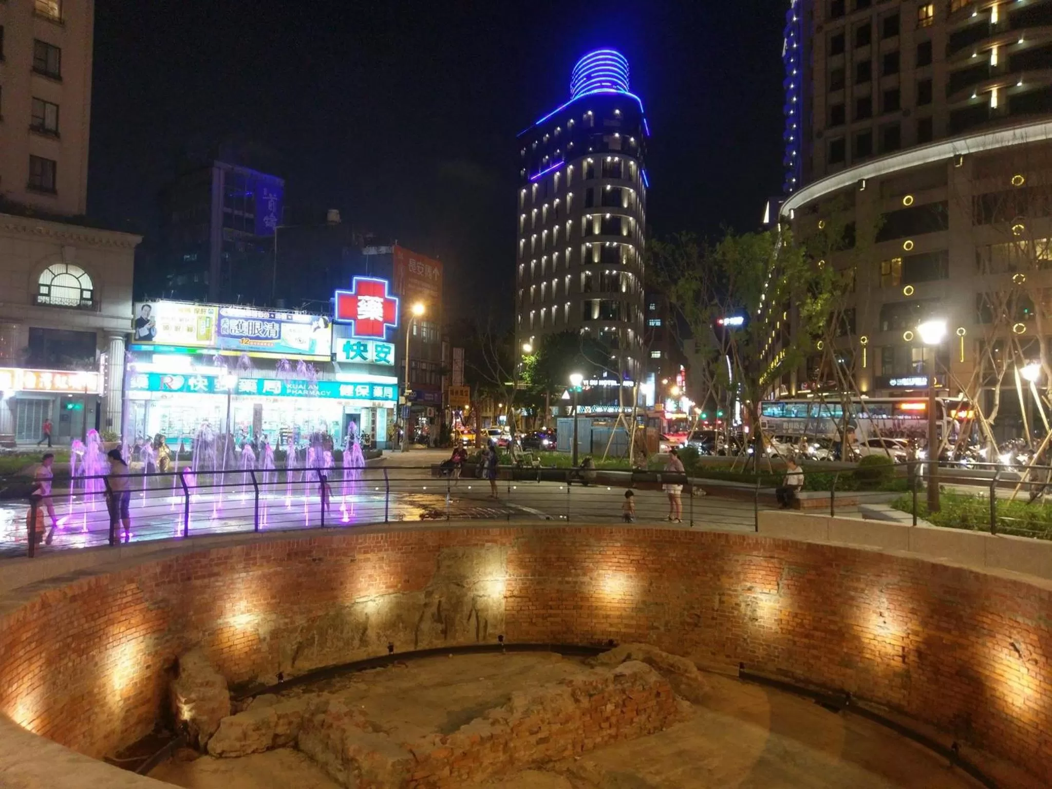 Nearby landmark in Yi Su Hotel-Taipei Ningxia