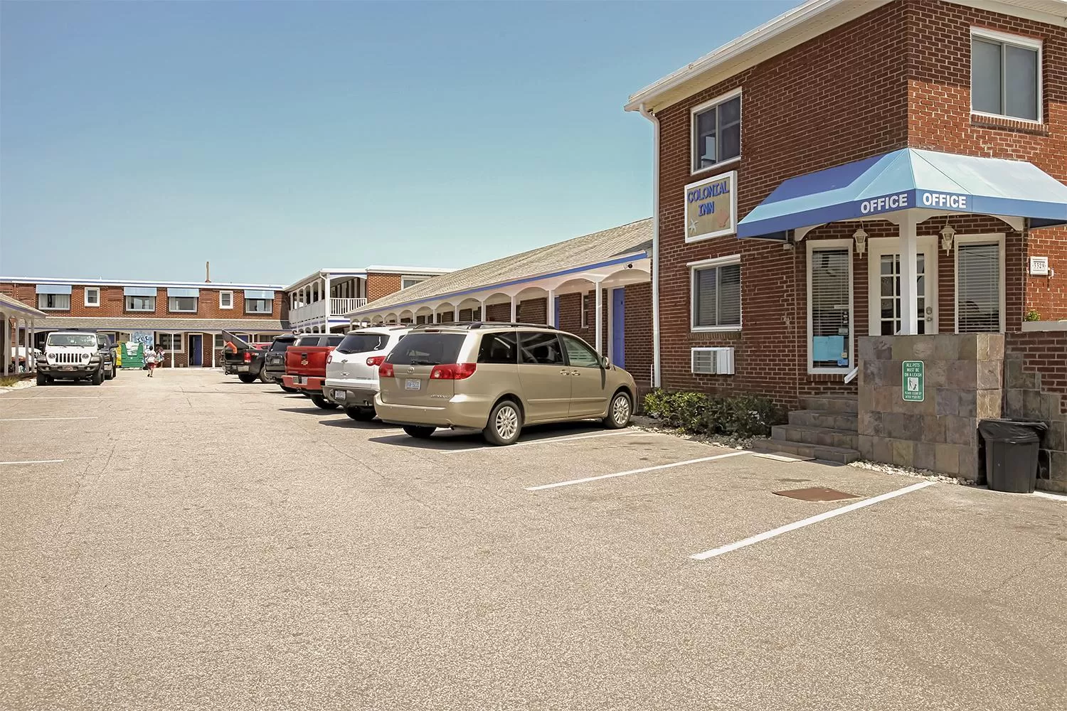 Property building in Colonial Inn