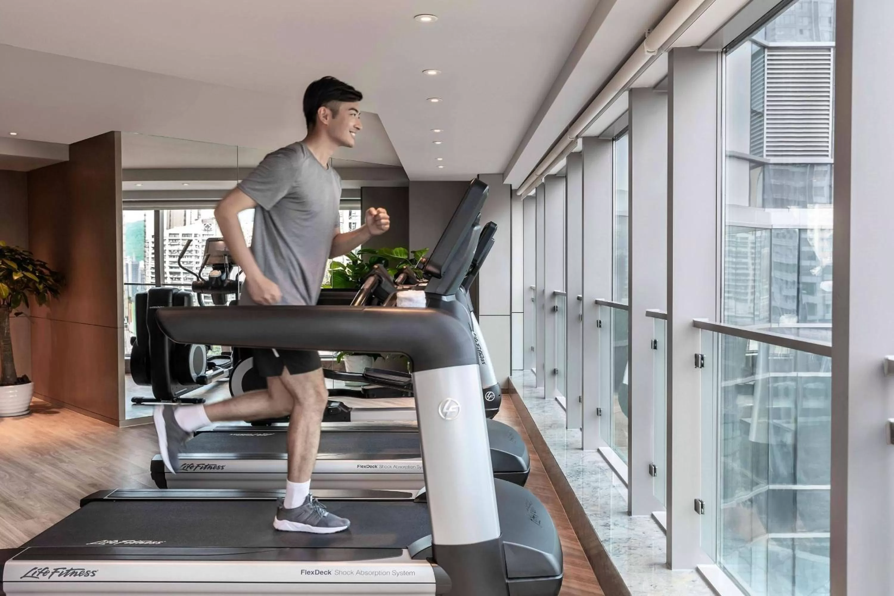 Fitness centre/facilities in Marriott Executive Apartments Chongqing