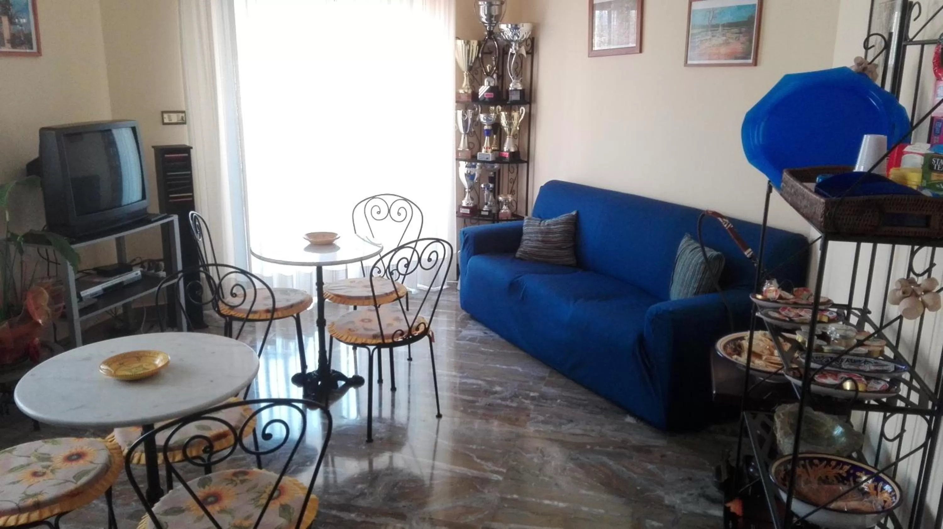 Communal lounge/ TV room in Agave