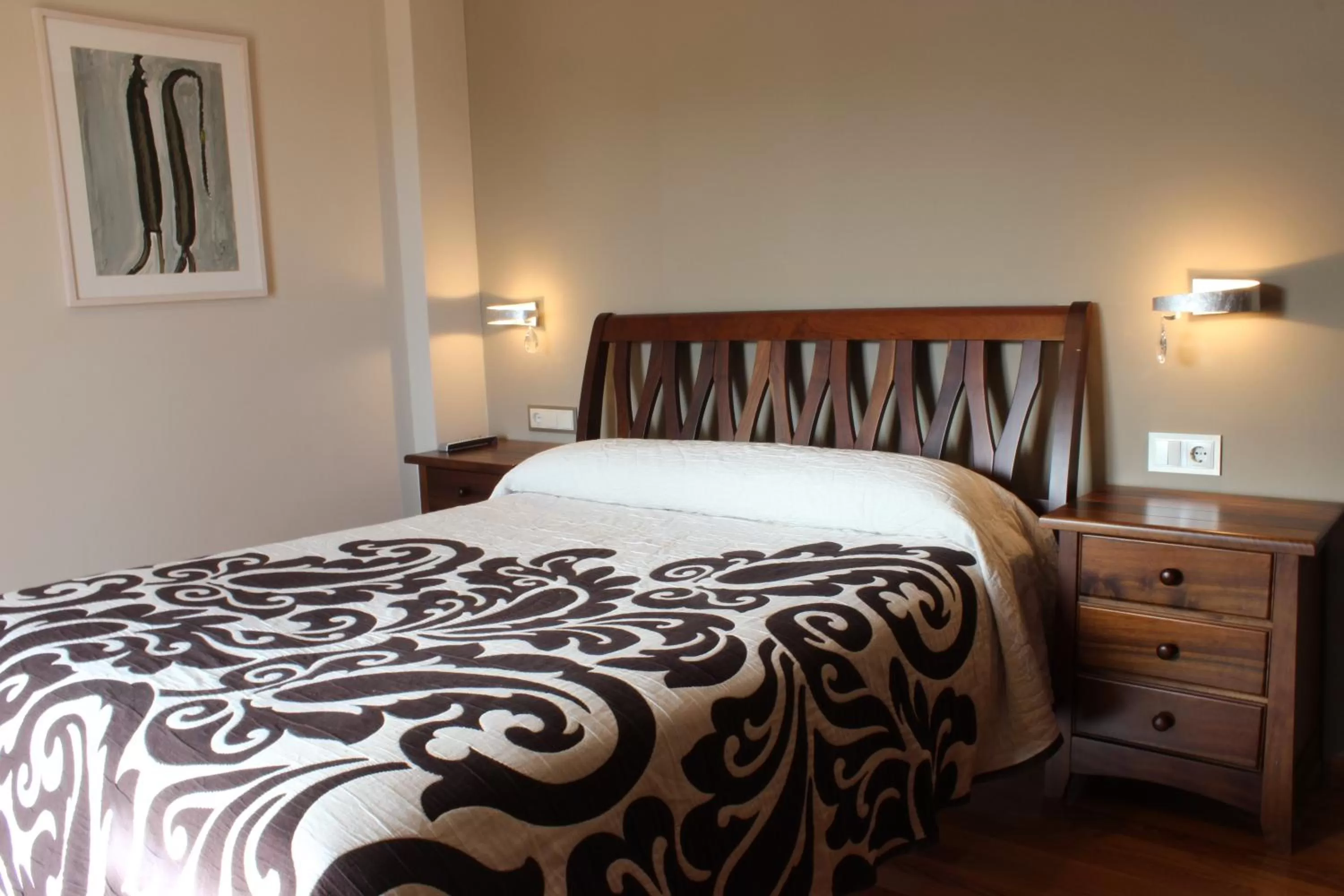 Bedroom, Bed in Apartamentos Río Sil