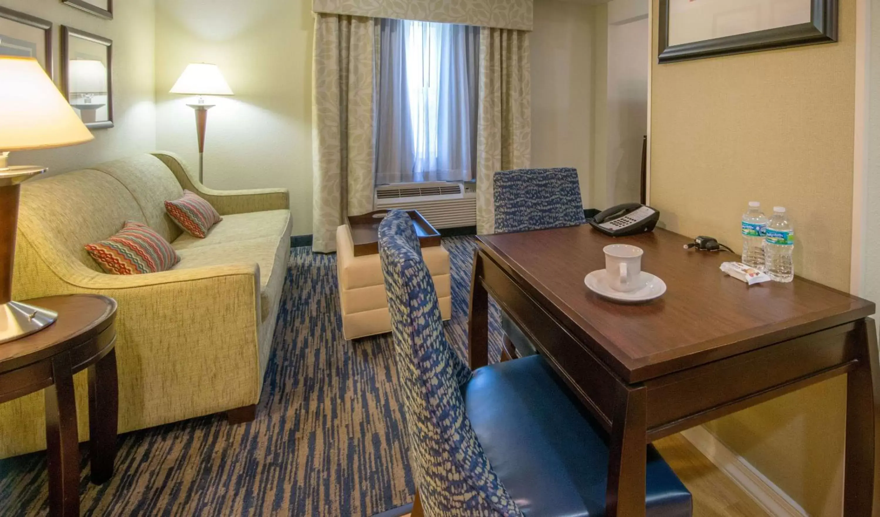 Queen Studio with Bath Tub - Mobility and Hearing Access/Non-Smoking in Homewood Suites by Hilton Sarasota Queen Studio with Bath Tub - Mobility and Hearing Access/Non-Smoking in Homewood Suites by Hilton Sarasota