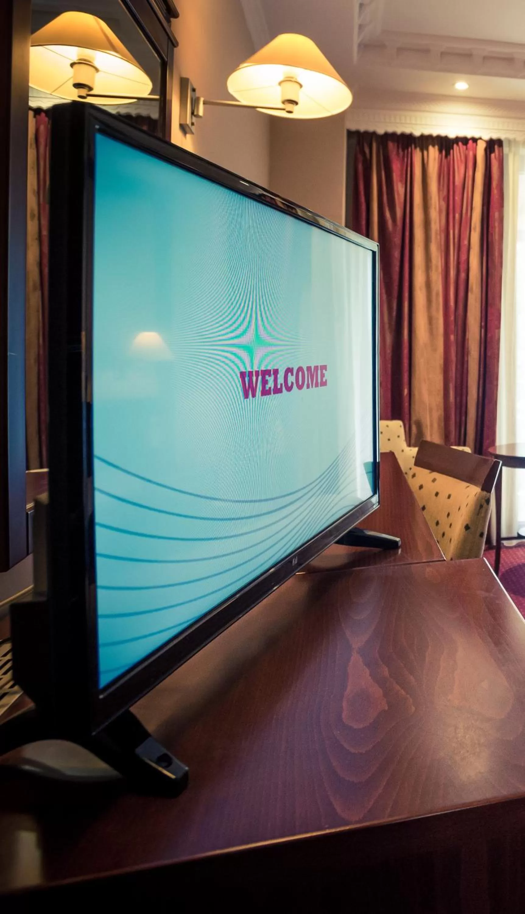 TV and multimedia in Avalon Airport Hotel Thessaloniki