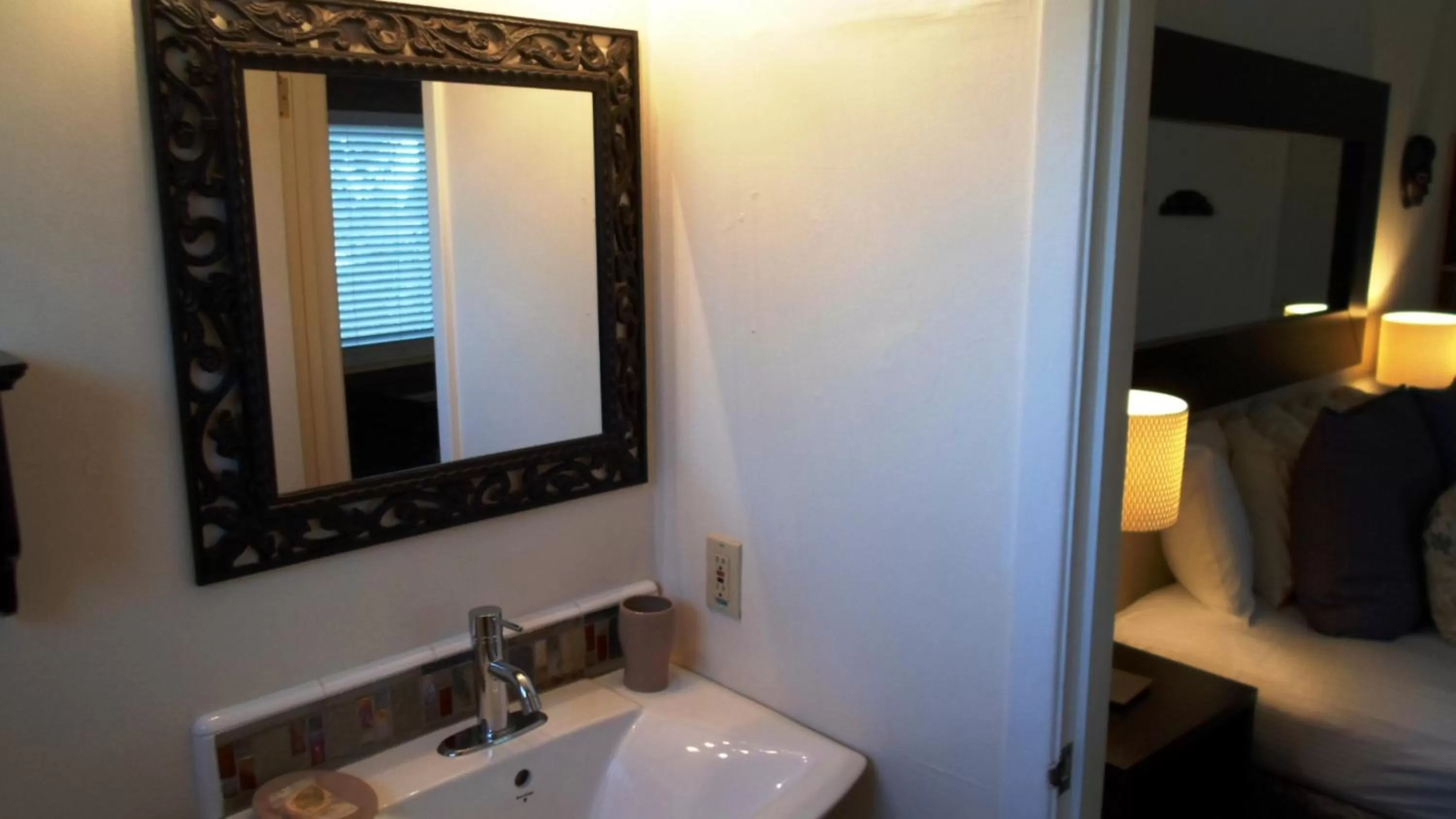 Bathroom in Paradice Motel