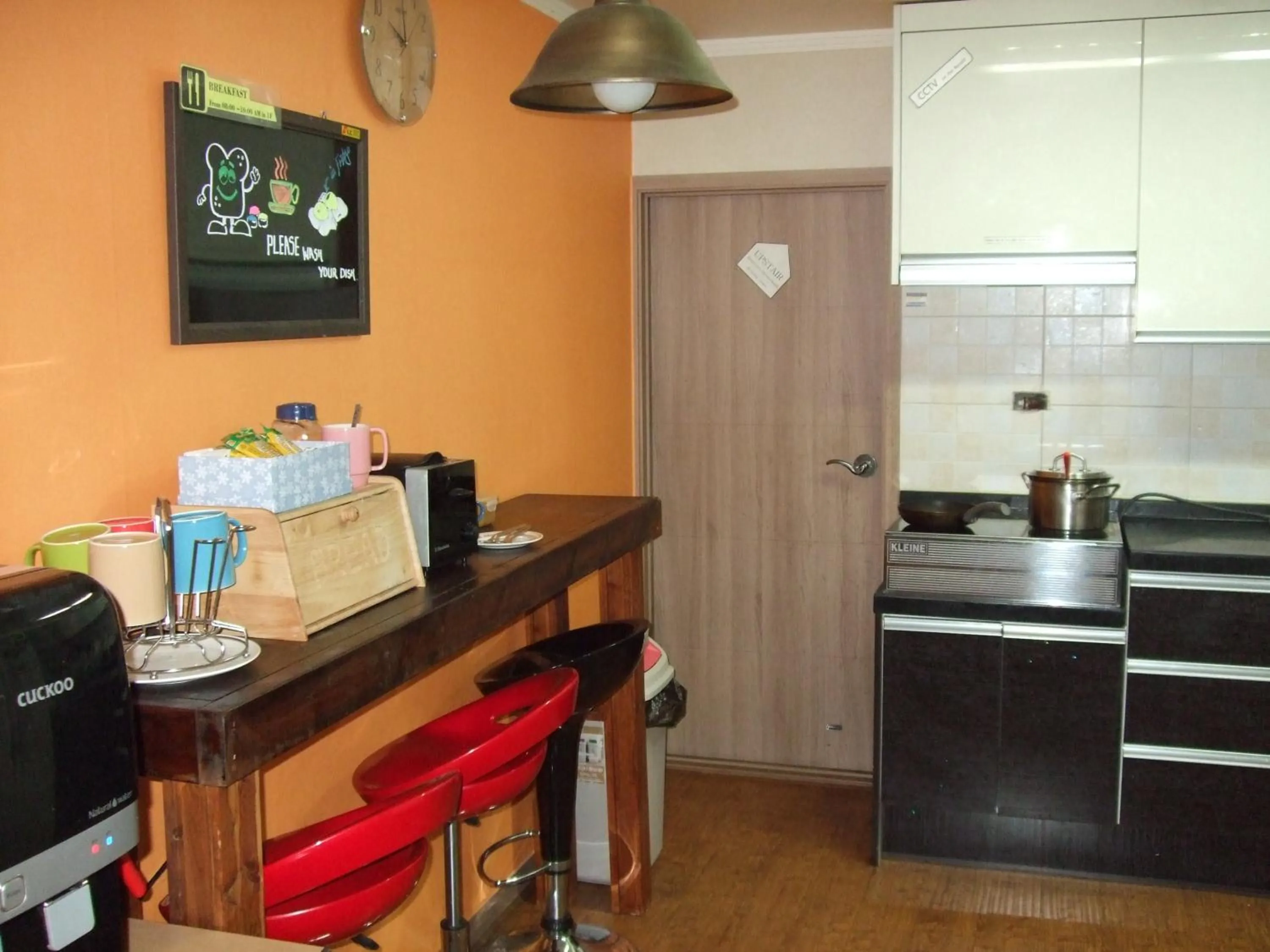 Communal kitchen in Birdsnest Hostel Hongdae Foreigner only