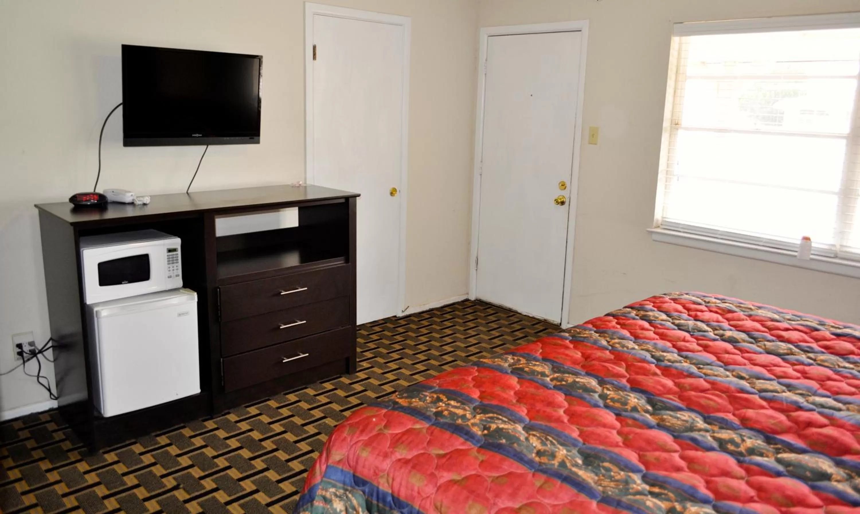 Bed in Andrews Motor Inn