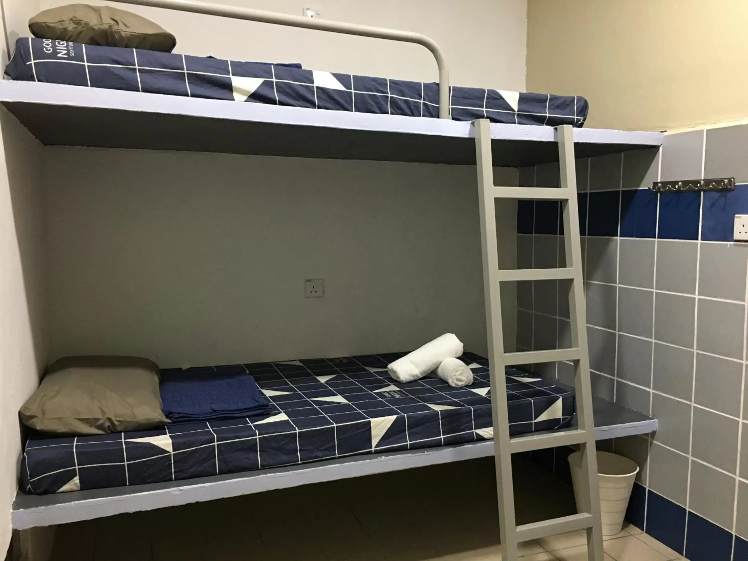 Economy Quadruple Room with Shared Bathroom in Thian Siong Inn Economy Quadruple Room with Shared Bathroom in Thian Siong Inn